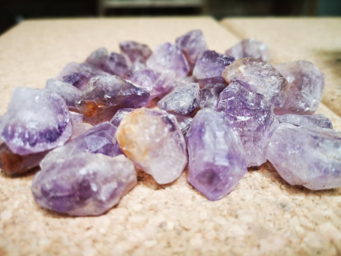 Earthstore® Amethyst - Tumblestone (natural / rough) (BRAZIL) Deep Colours
