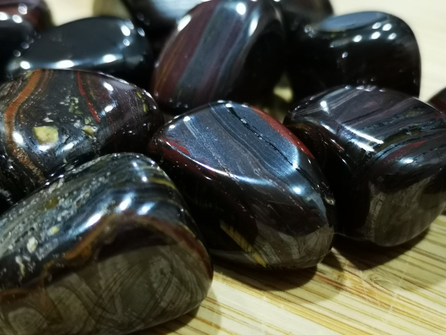 Earthstore® Tiger IRON healing crystal - (A GRADE)