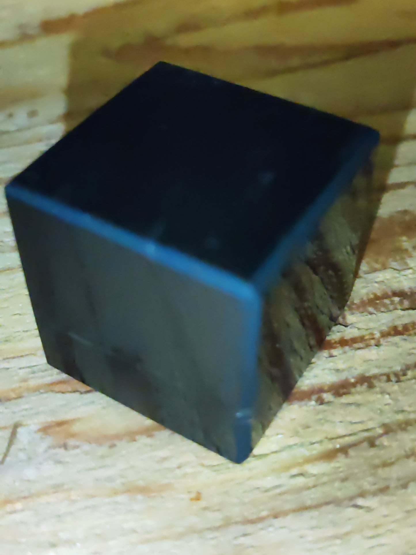 Earthstore® Shungite Cube - Natural Stone EMF Protection Grounding Energy Healing 4 sizes