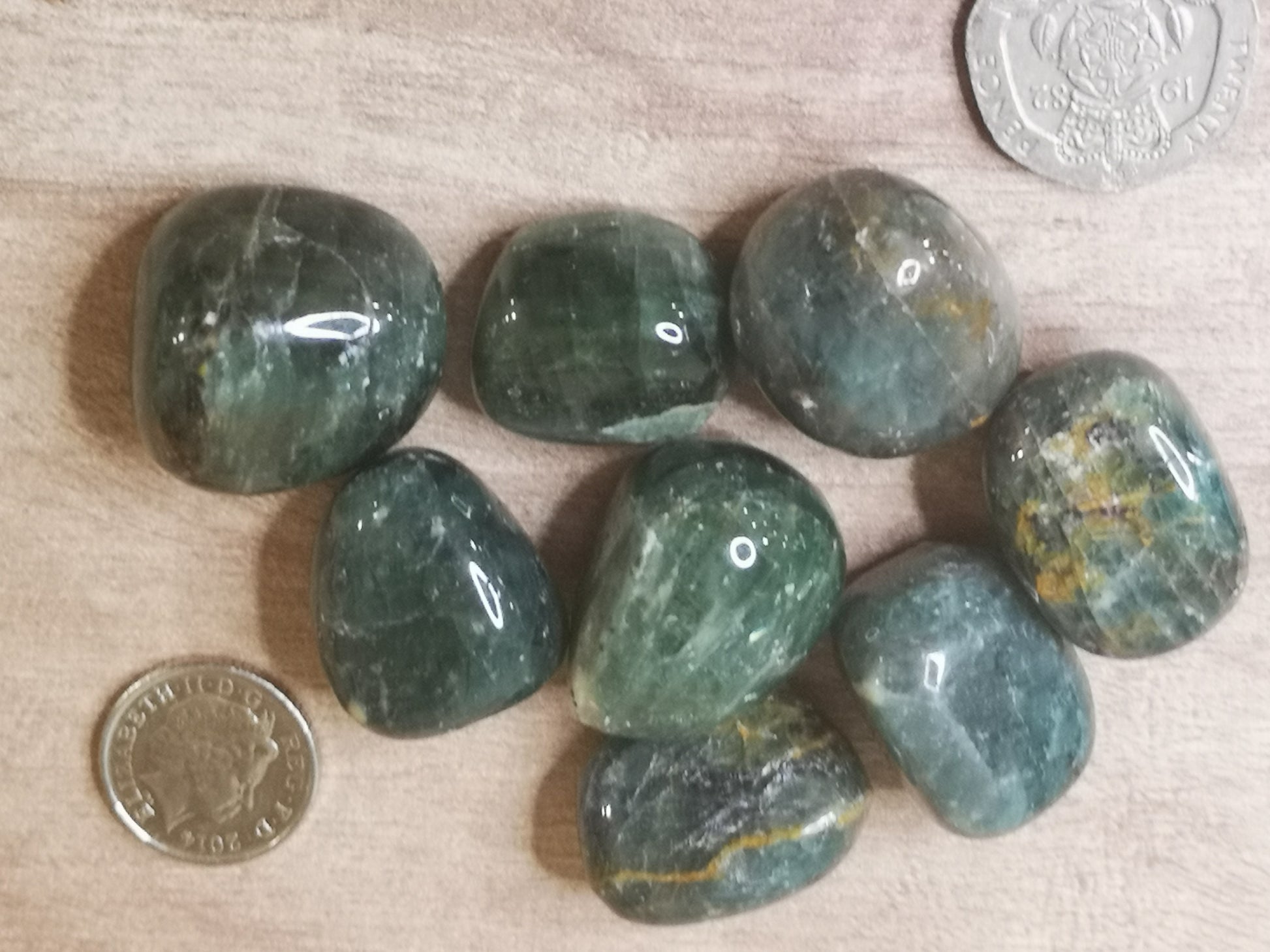 Earthstore® Diopside Tumblestone (Heart chakra & Hormonal Balance)