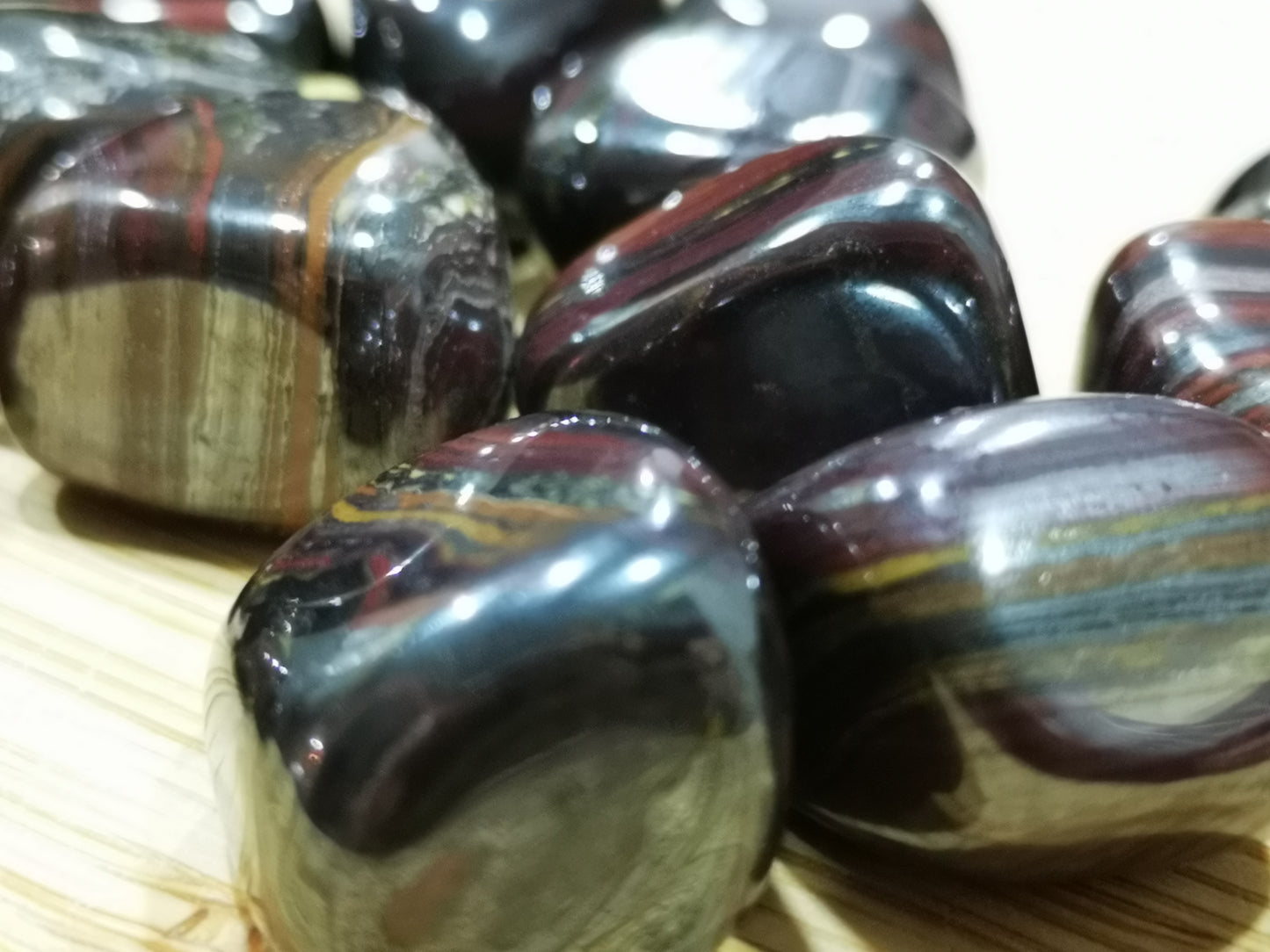 Earthstore® Tiger IRON healing crystal - (A GRADE)