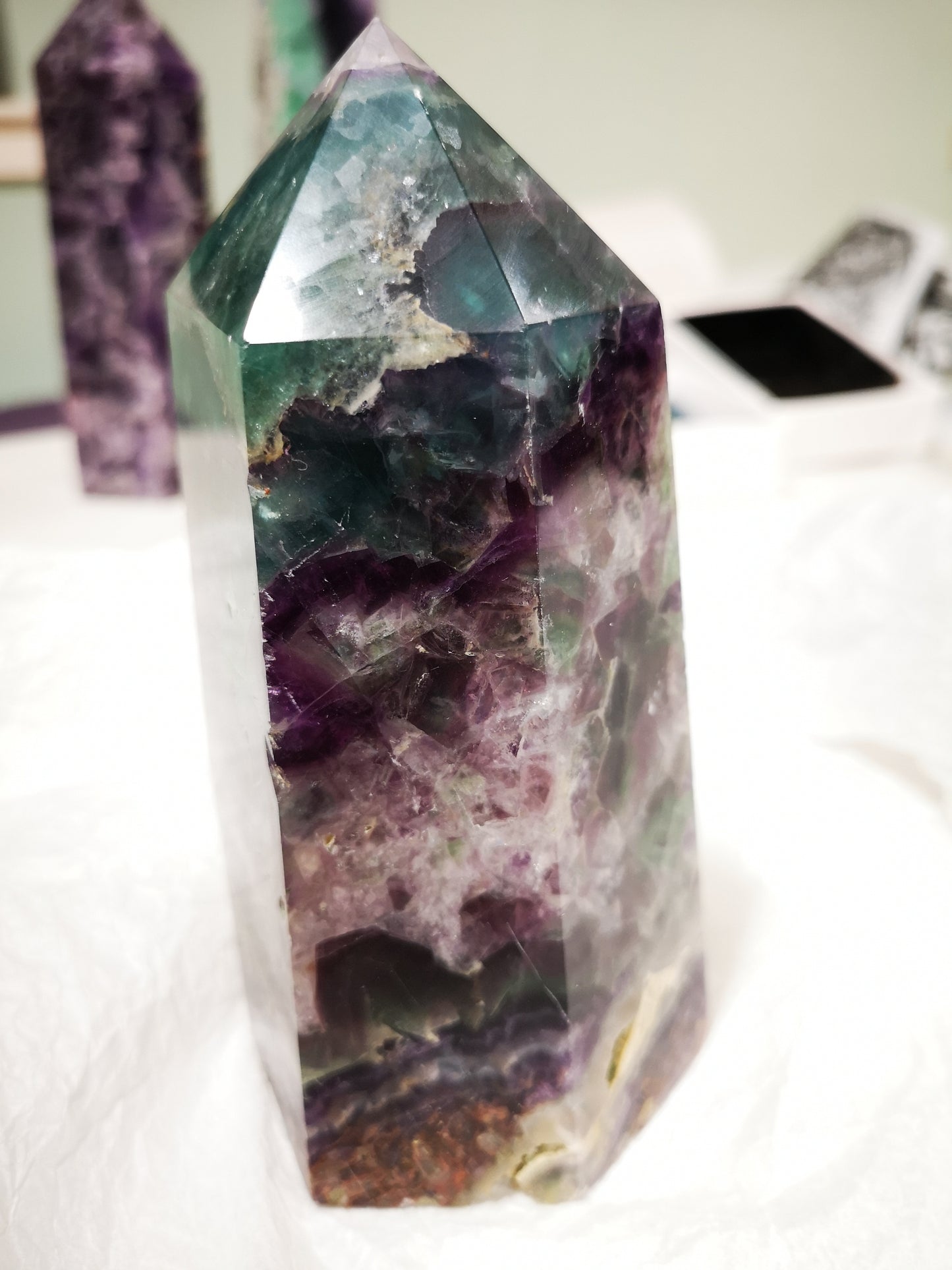 Earthstore® RAINBOW FLUORITE OBELISK - Mexico. Stunning display (1.24kg - 142x82x86)