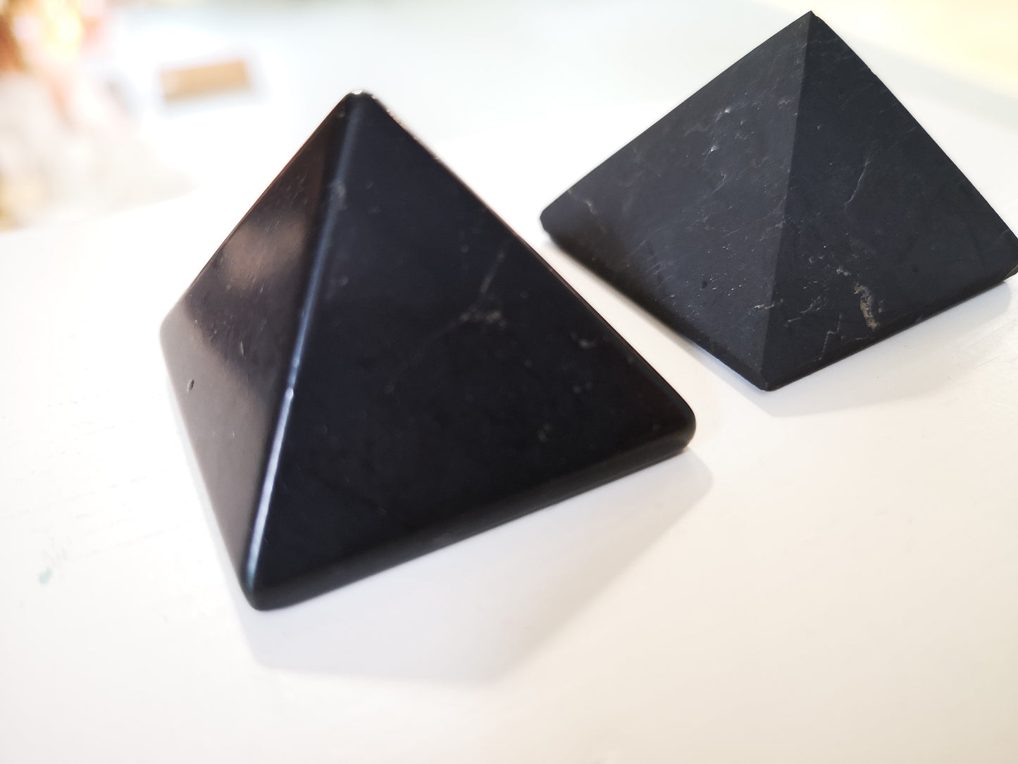 Earthstore® Shungite Pyramid - EMF Protection Grounding Energy Healing Karelia - 4 sizes