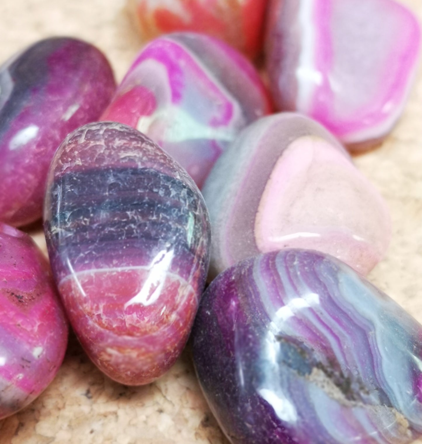 Earthstore® Pink Banded Agate - Tumblestone (Large Australia)