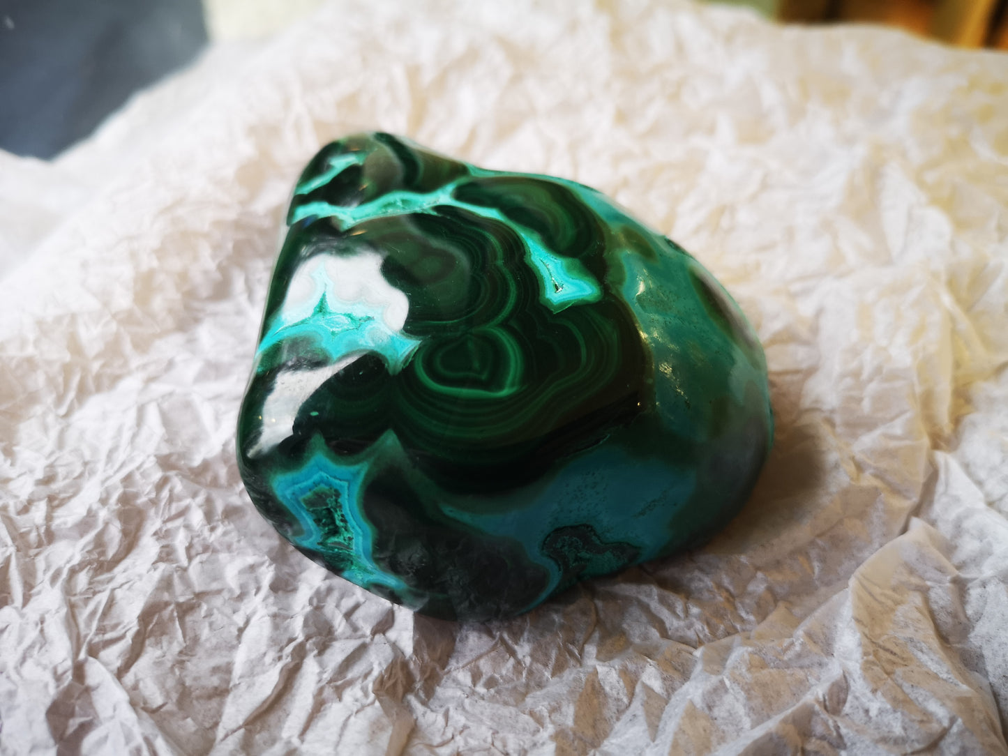 Earthstore® Large Malachite & Chrysocolla Freeform display (380g 90x75x34mm) Namibia