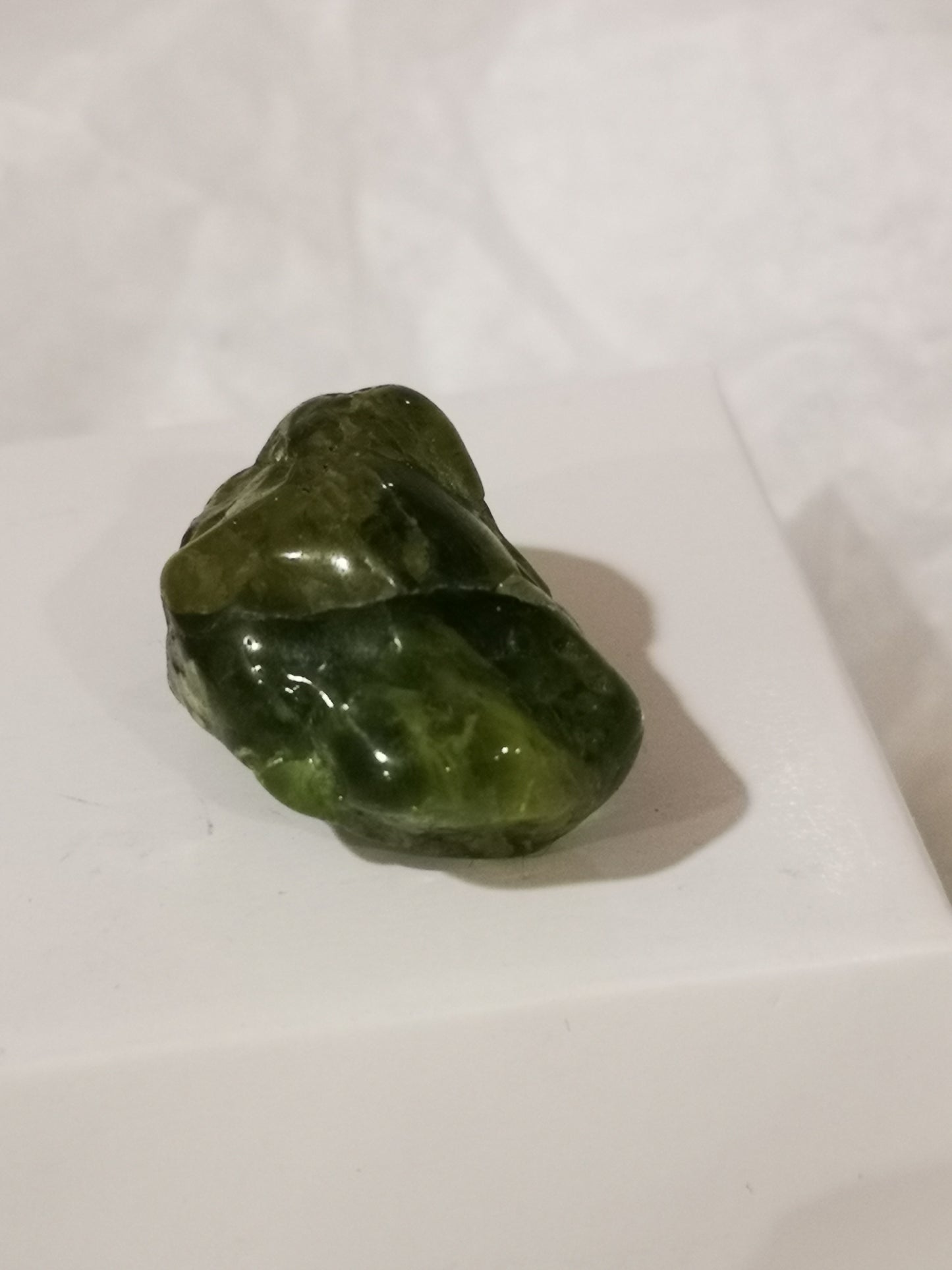 Earthstore® PERIDOT GEM - exquisite, natural green Peridot 12g (10 CARAT) Arizona