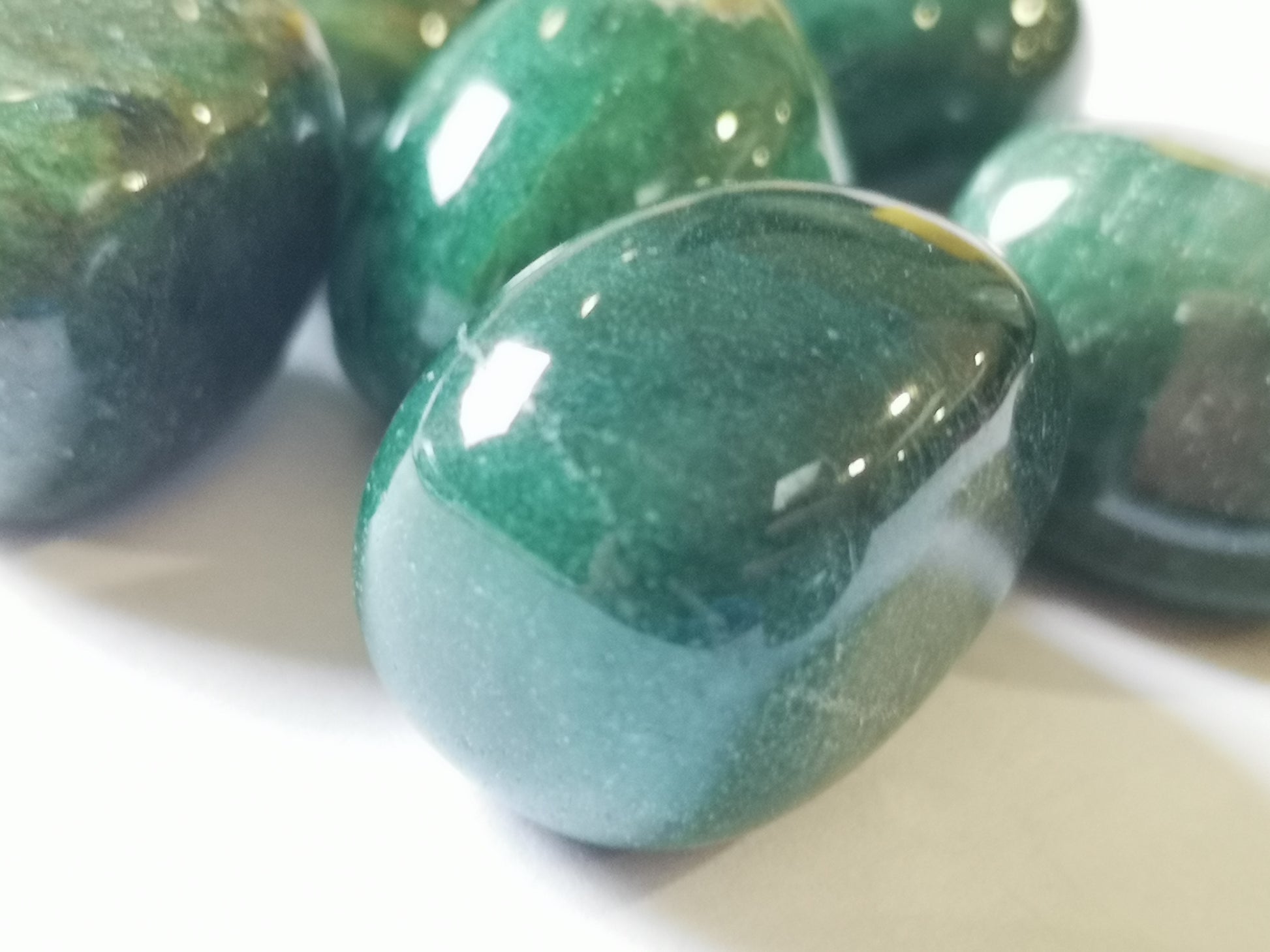 Earthstore® Fuschite - Tumblestone (Grade AA) (Large)