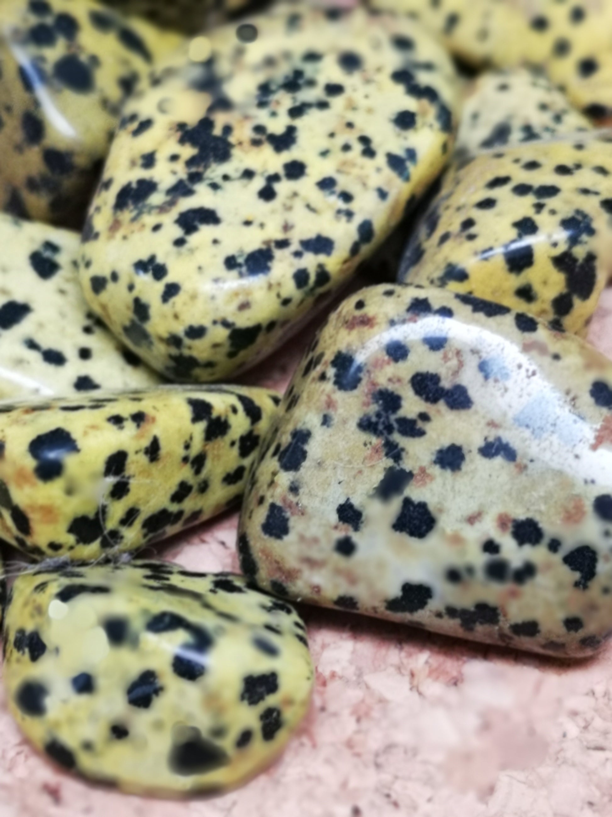 Earthstore® Yellow Dalmatian Jasper - Tumblestone
