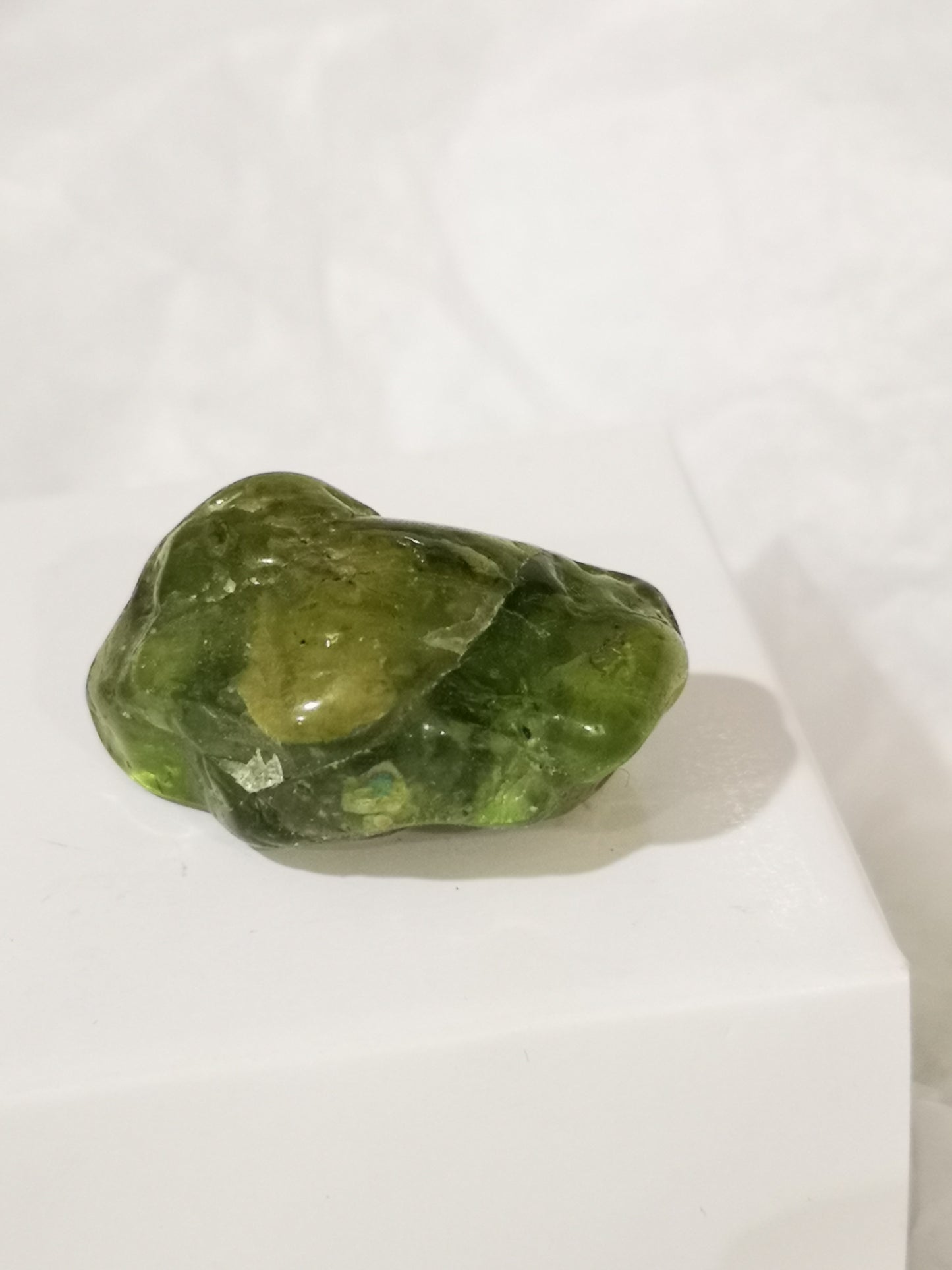 Earthstore® PERIDOT GEM - exquisite, natural green Peridot 12g (10 CARAT) Arizona