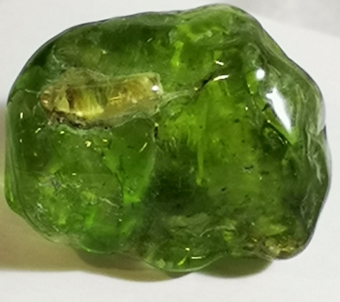 Earthstore® PERIDOT GEM - exquisite, natural green Peridot 8.57g (5 CARAT) Arizona