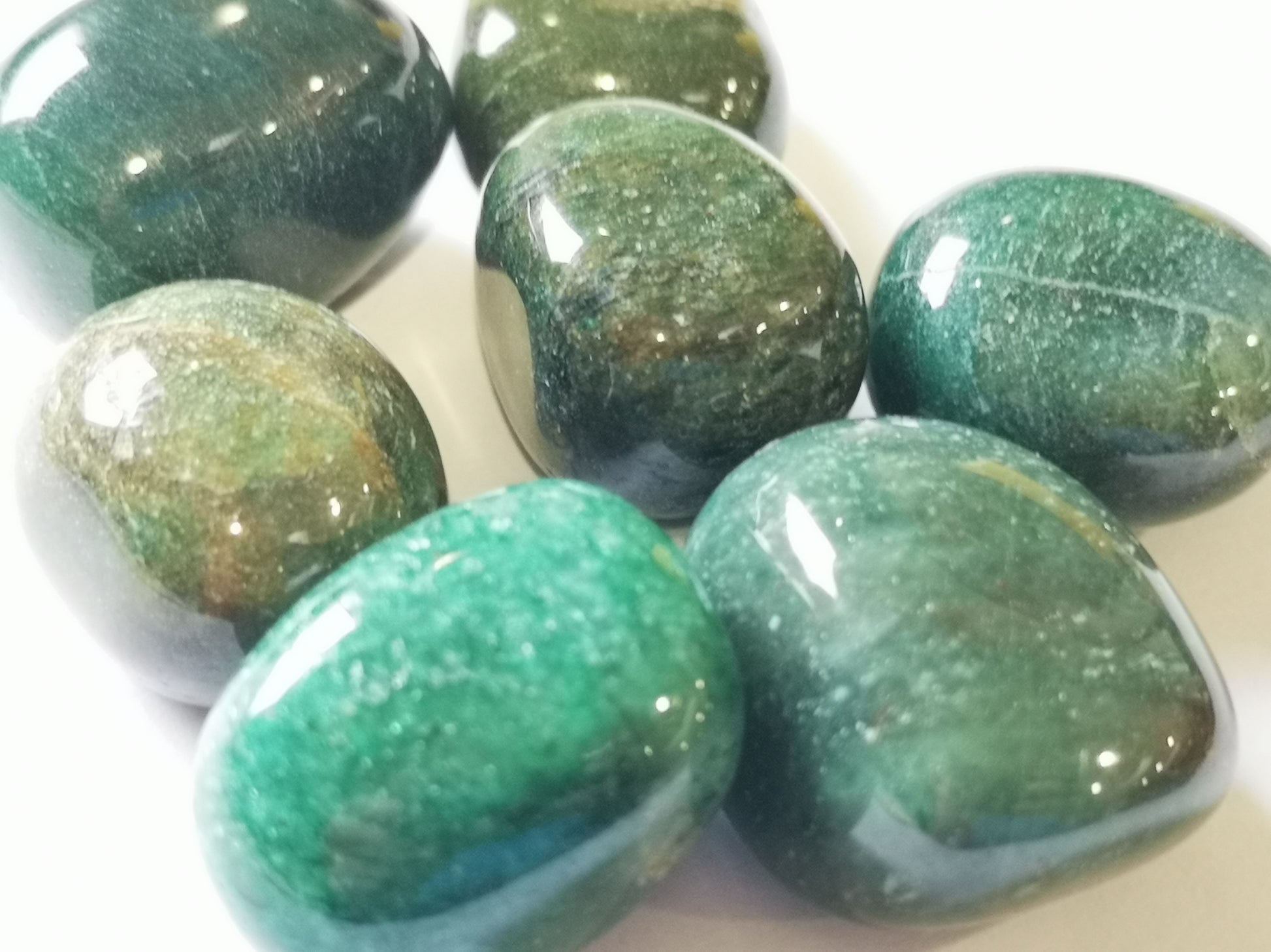Earthstore® Fuschite - Tumblestone (Grade AA) (Large)