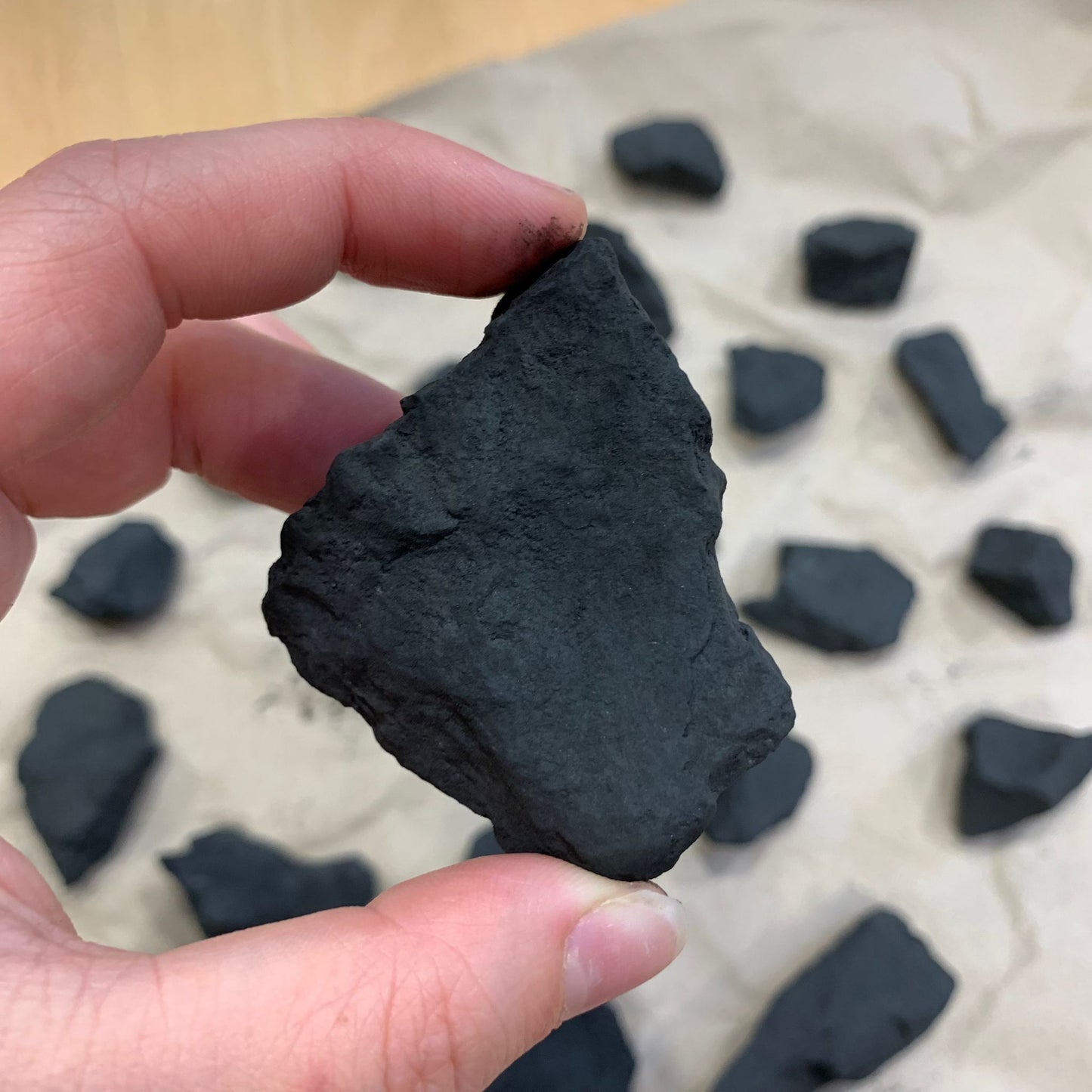 Earthstore® STOCK Shungite Ore - structuring & purifying drinking water C30-C60
