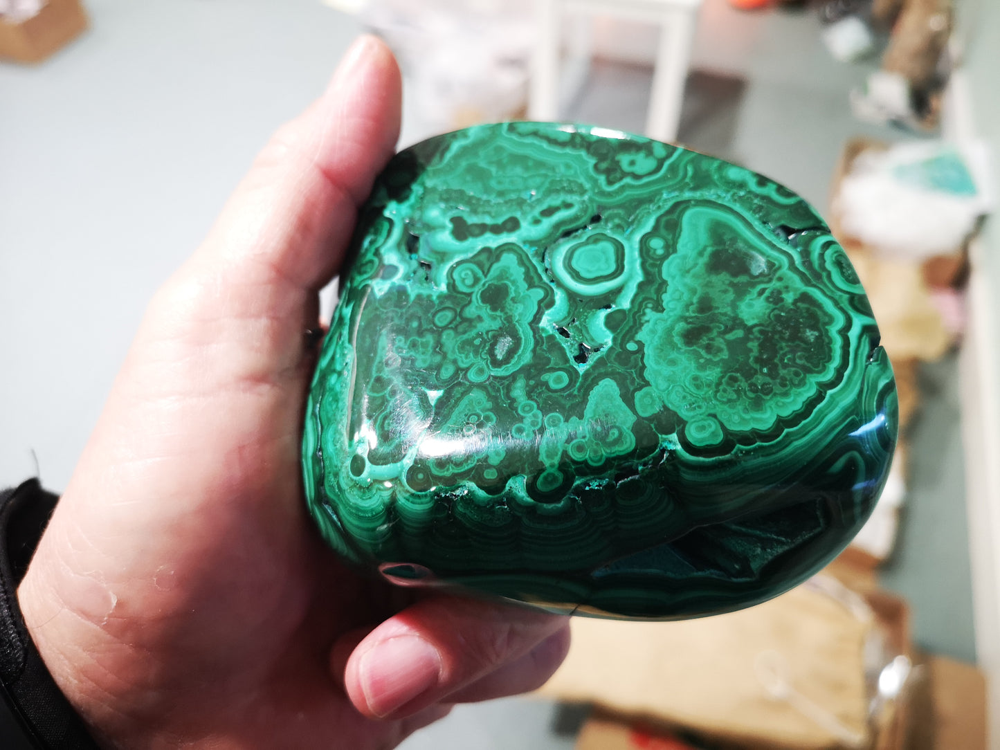 Earthstore® Malachite Freeform display (840g 105x98x58mm) Namibia