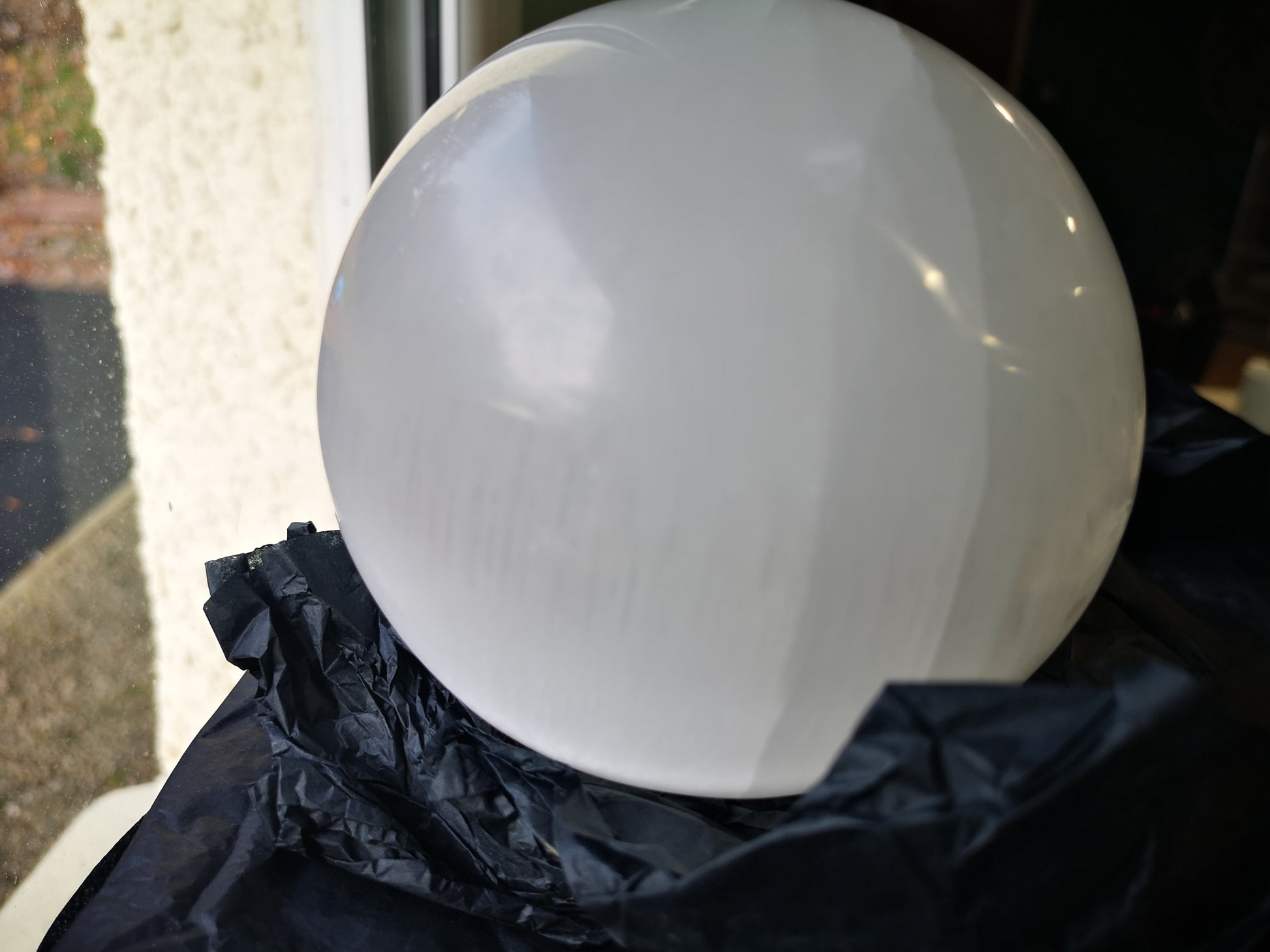 Earthstore® PURE SELENITE SPHERE- 120mm 2.2Kg (2200gms) Satin Spar