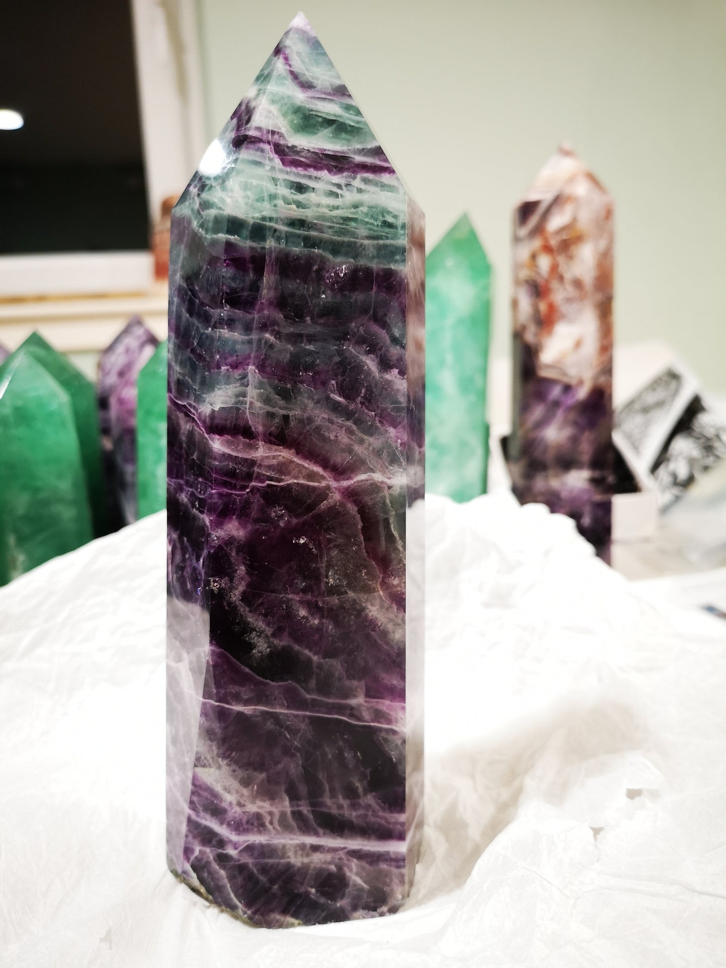 Earthstore® GEM GRADED Fluorite Obelisk - Mexico. Stunning display (1.4kg - 250X70X48mm)