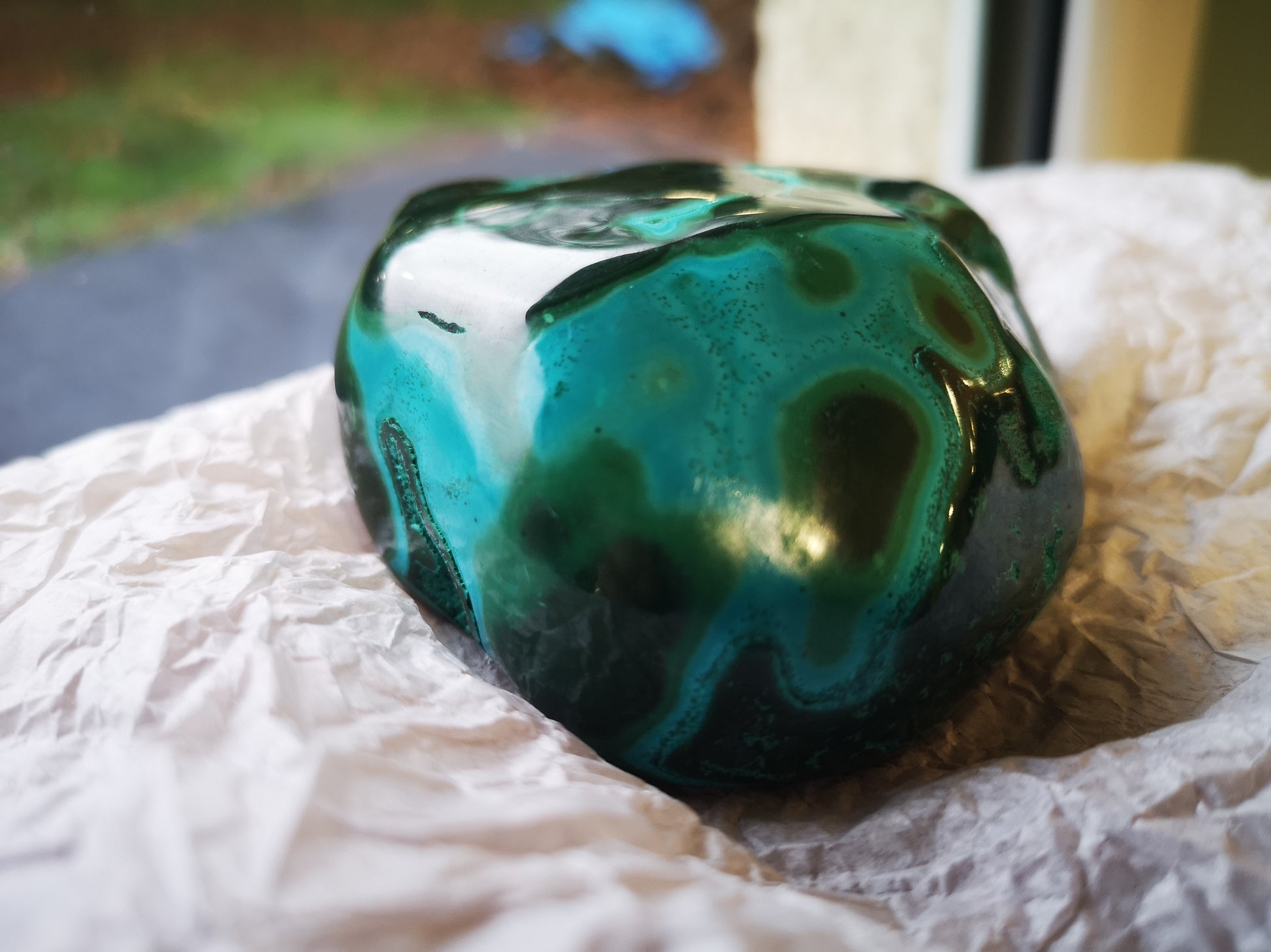 Earthstore® Large Malachite & Chrysocolla Freeform display (380g 90x75x34mm) Namibia