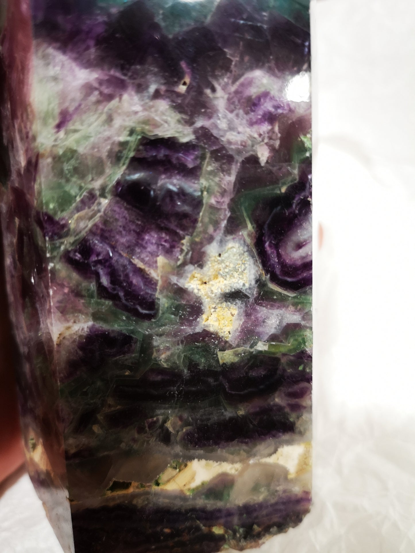 Earthstore® RAINBOW FLUORITE OBELISK - Mexico. Stunning display (1.24kg - 142x82x86)