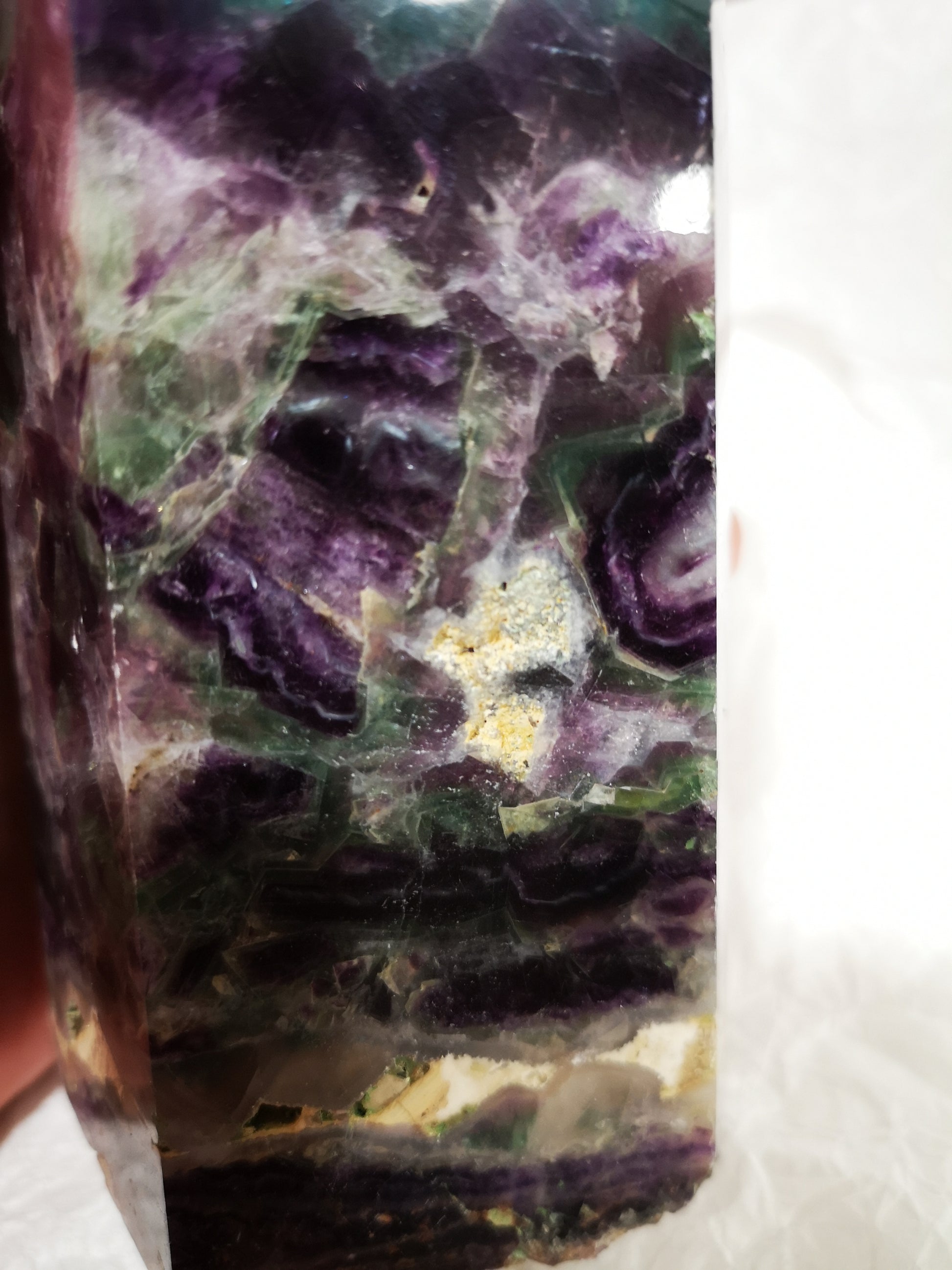 Earthstore® RAINBOW FLUORITE OBELISK - Mexico. Stunning display (1.24kg - 142x82x86)