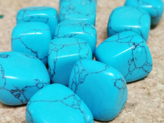 Earthstore® Light Blue Howlite - Tumblestone