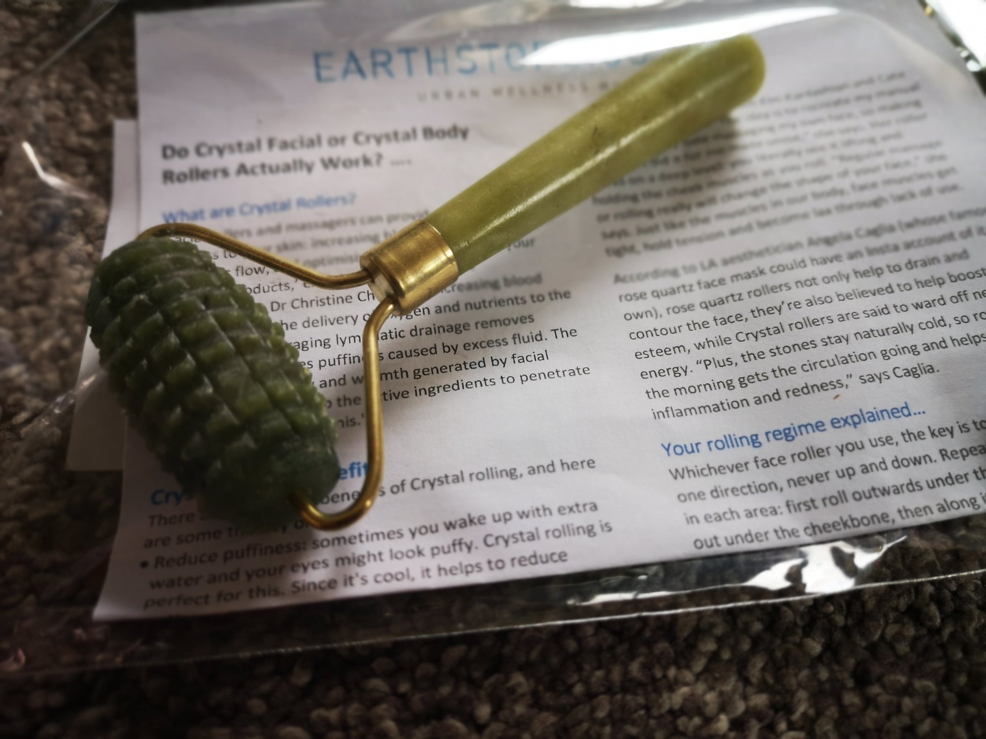 Earthstore® Green New Jade (Jadite) Facial Skin Roller - genuine high quality crystal