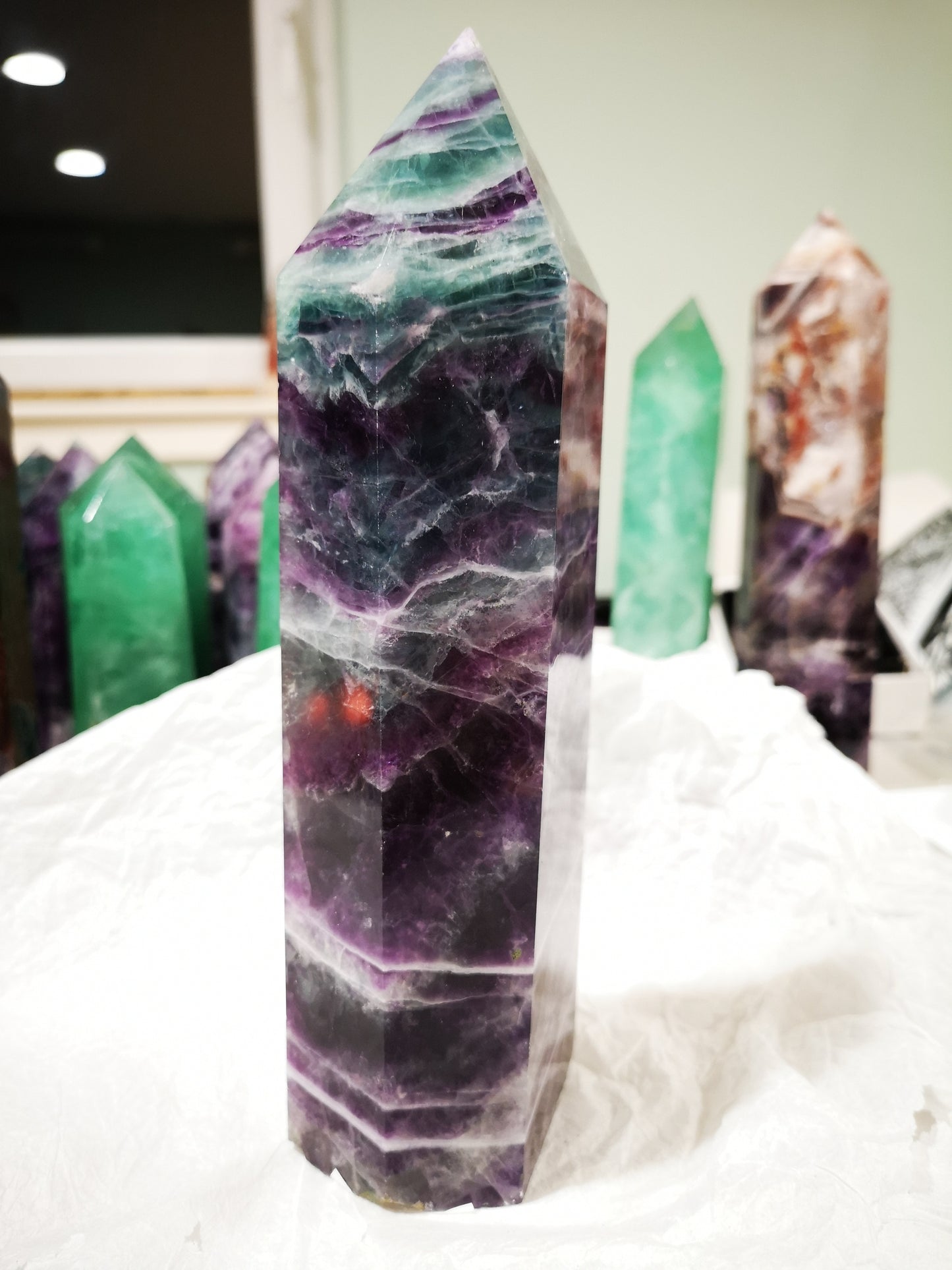 Earthstore® GEM GRADED Fluorite Obelisk - Mexico. Stunning display (1.4kg - 250X70X48mm)
