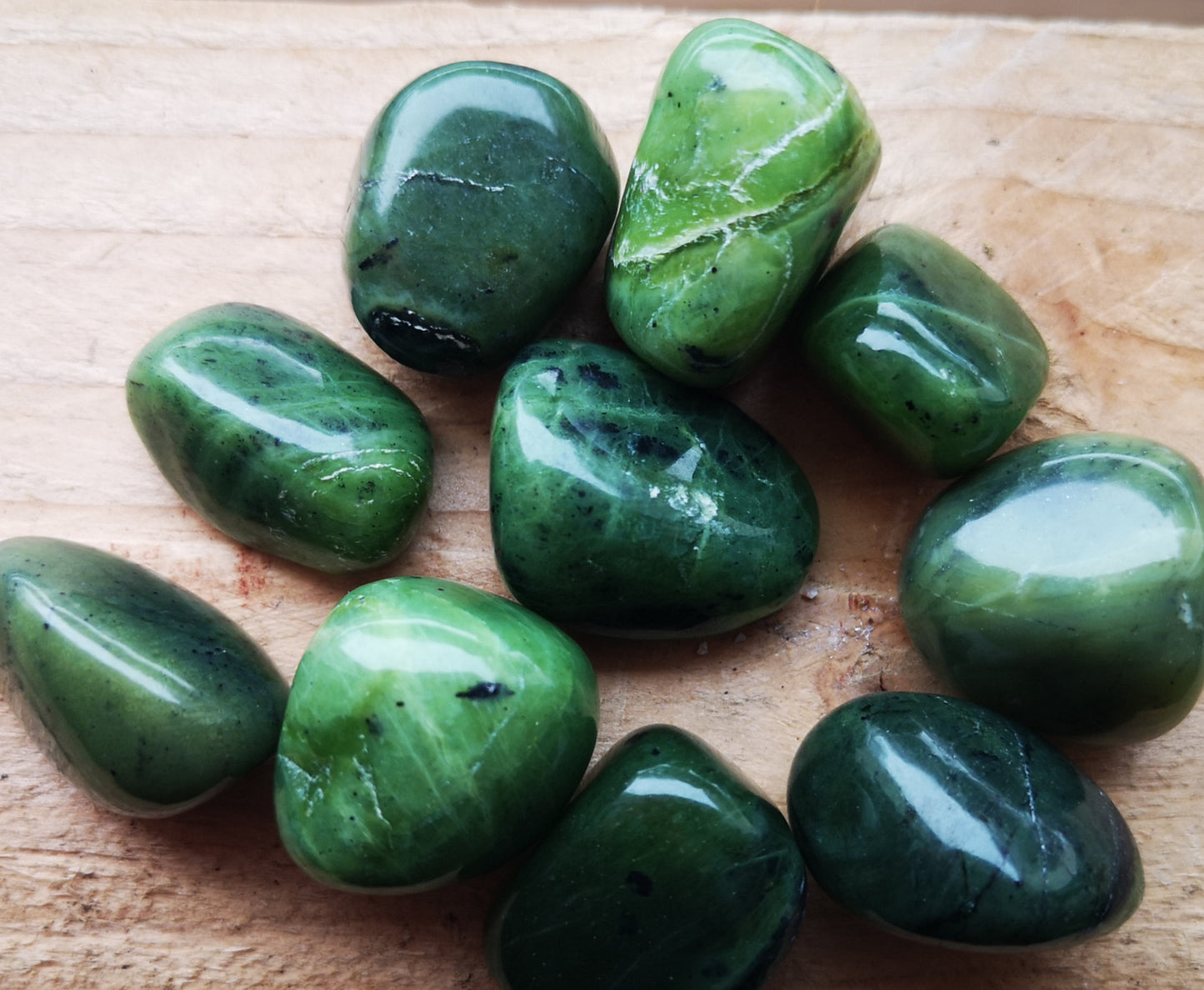 Earthstore® Jade (Genuine Nephrite) - Tumblestone (Myanmar) GENUINE CRYSTAL