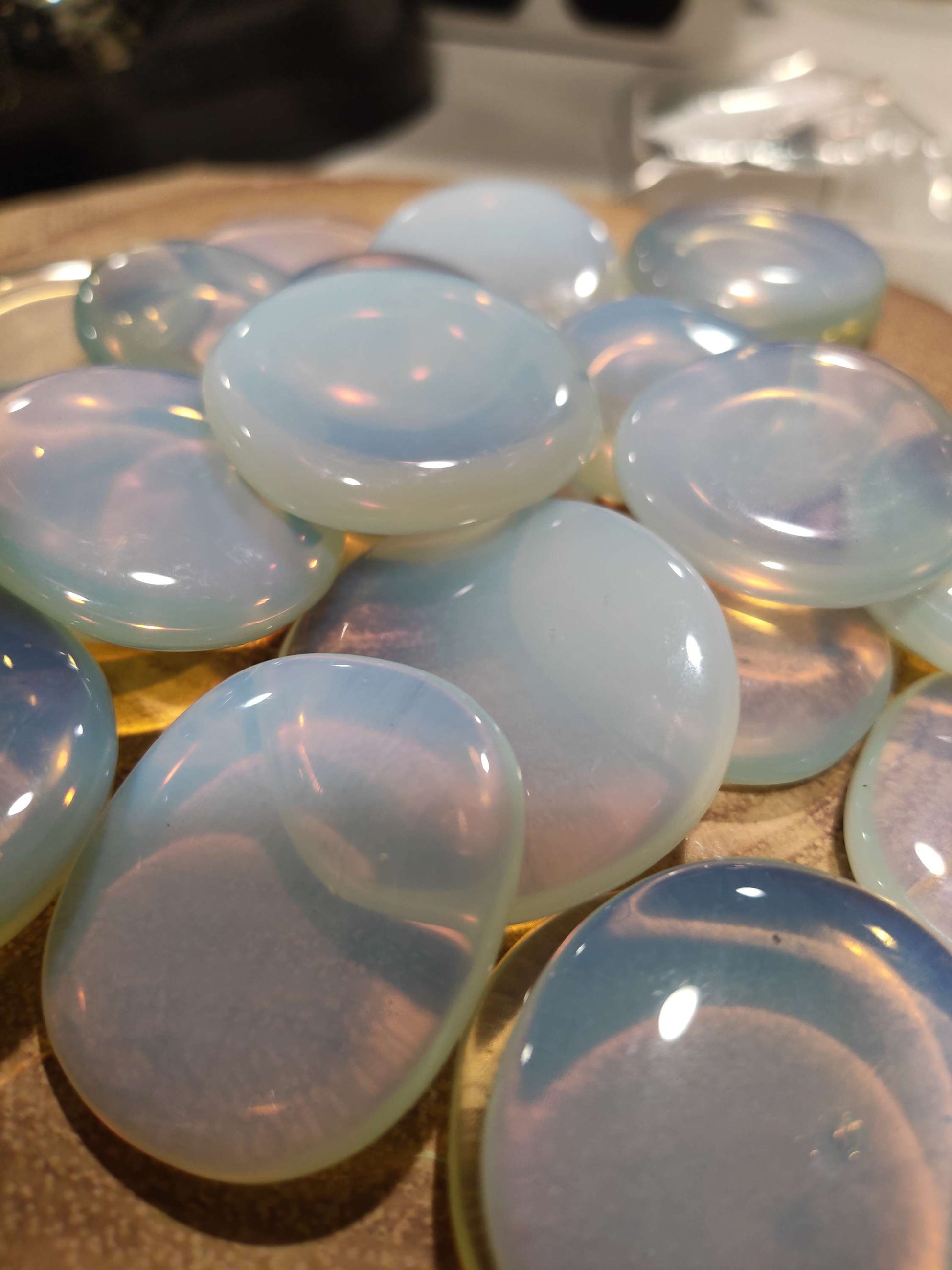 Earthstore® PRICE Opalite - Palm Stone or worry stone - beautiful quality