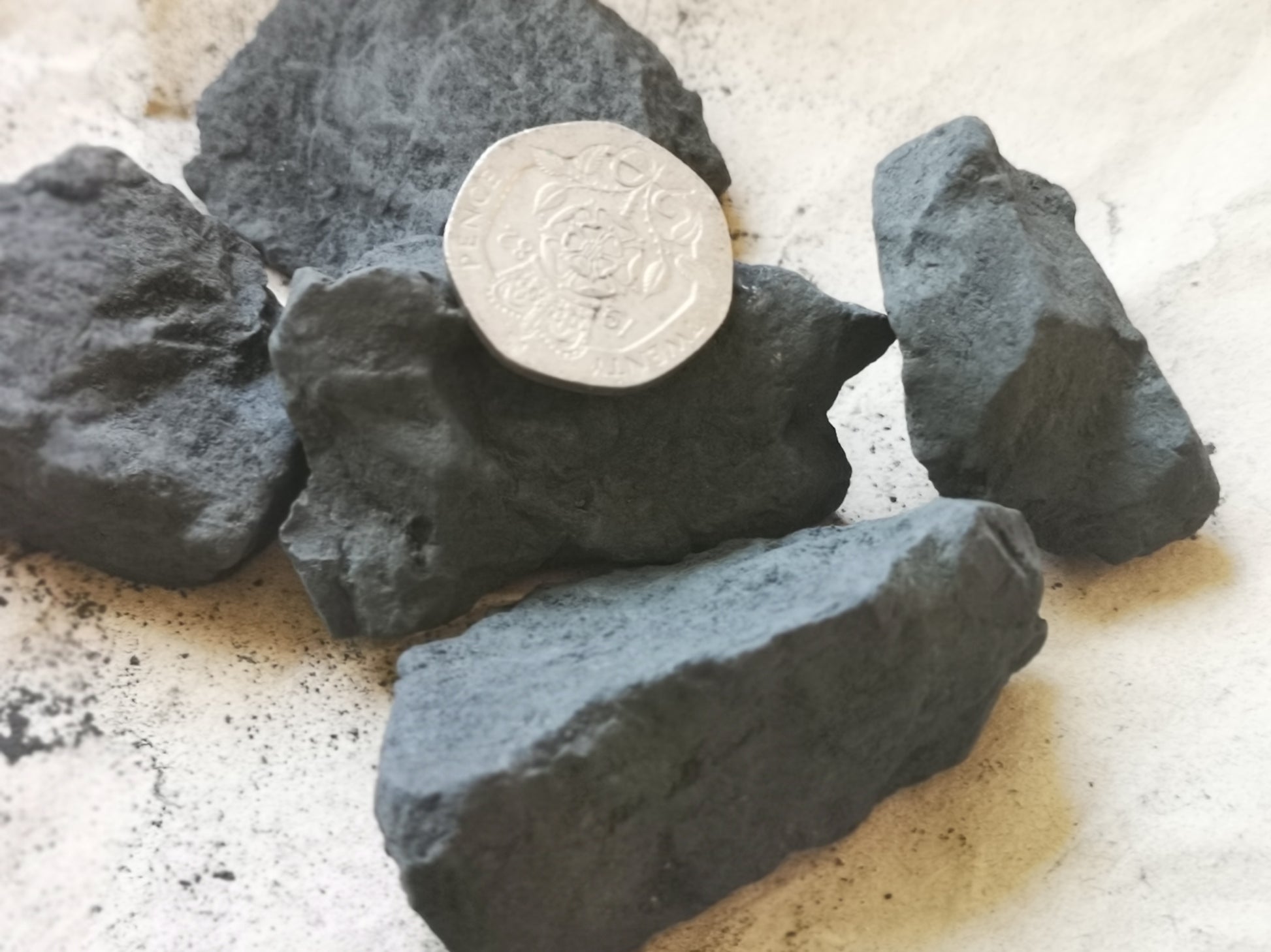 Earthstore® STOCK Shungite Ore - structuring & purifying drinking water C30-C60
