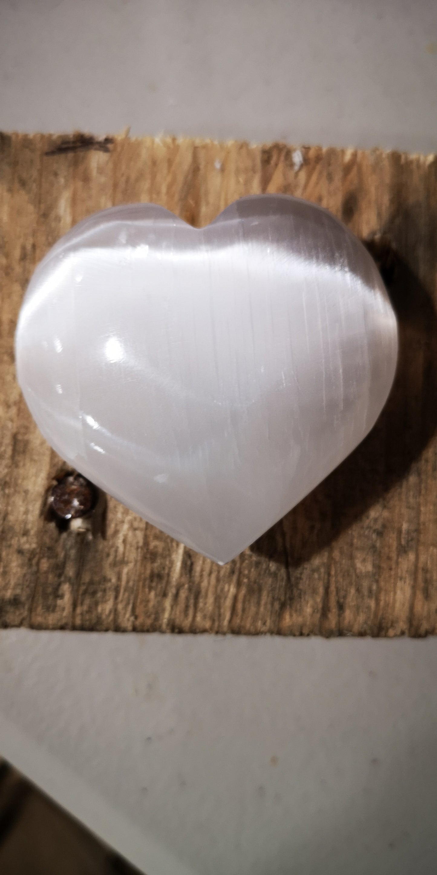 Earthstore® LARGE PUFFED Selenite Heart - 5cm X 2.5cm X 5.5cm
