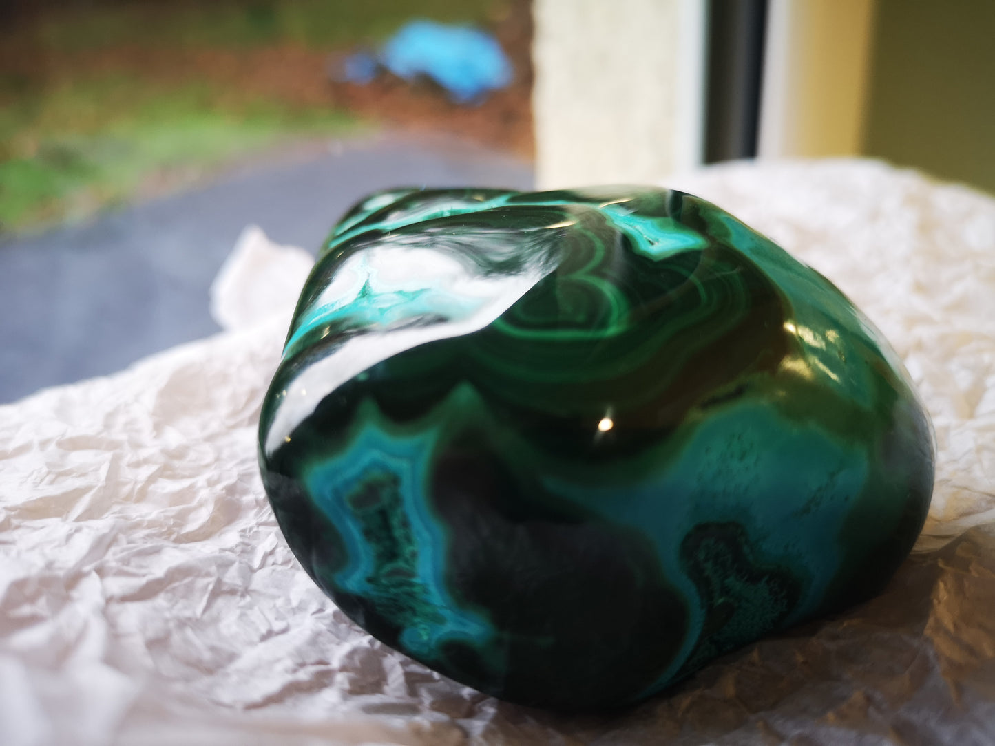 Earthstore® Large Malachite & Chrysocolla Freeform display (380g 90x75x34mm) Namibia