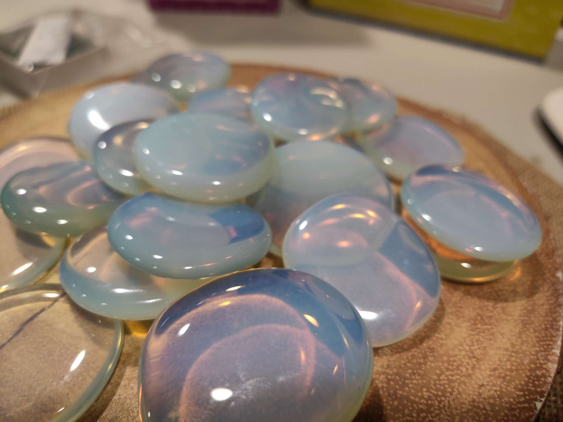 Earthstore® PRICE Opalite - Palm Stone or worry stone - beautiful quality