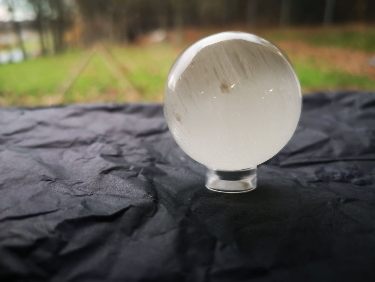 Earthstore® PURE SELENITE SPHERE- 40-45mm (85gms) Satin Spar