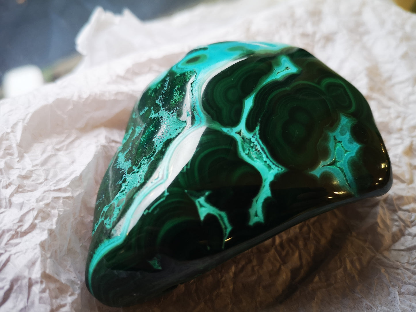 Earthstore® Large Malachite & Chrysocolla Freeform display (380g 90x75x34mm) Namibia