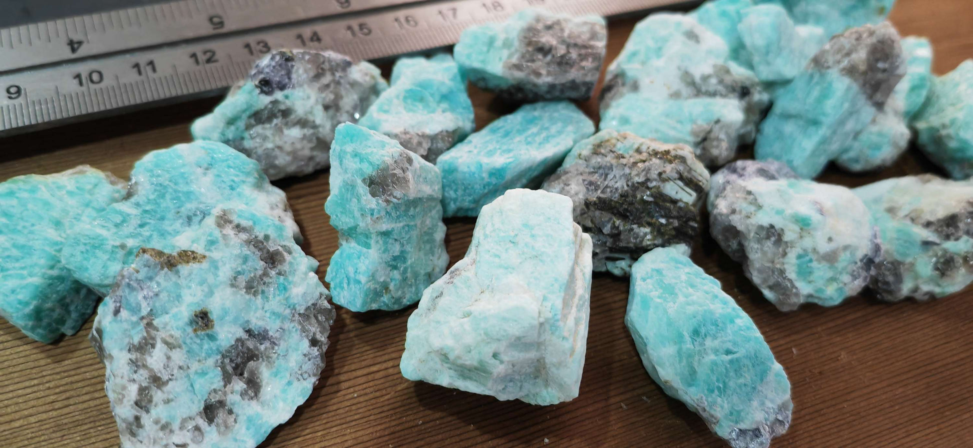Earthstore® Blue Pectolite Larimar, Dolphin Stone - social anxiety, guilt