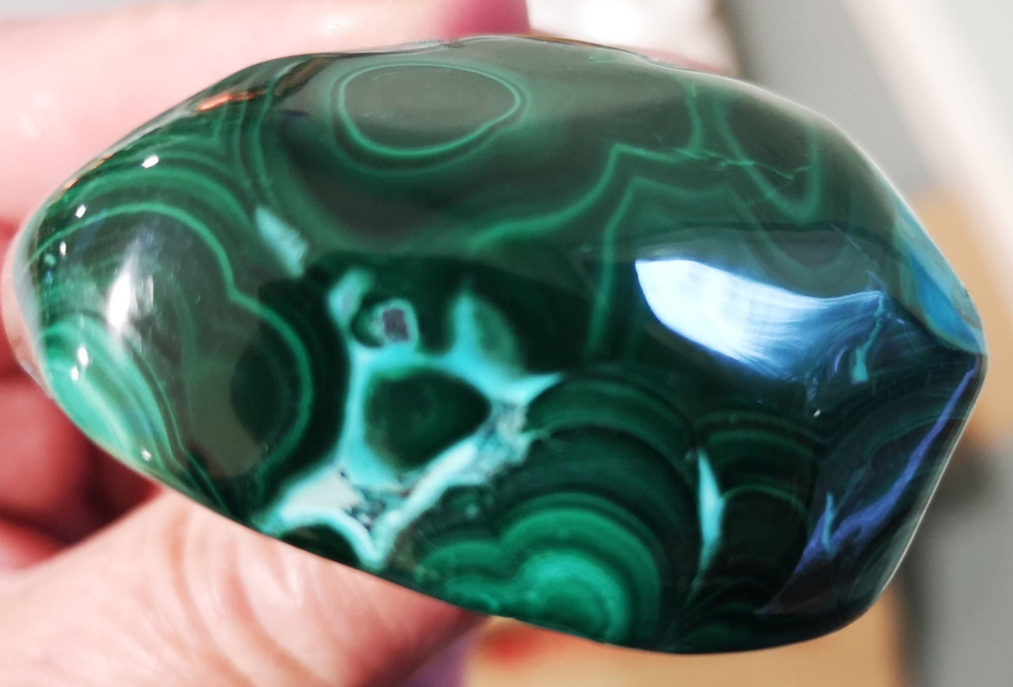 Earthstore® Malachite & Chrysocolla Freeform display (140g 64x54x25mm) Na