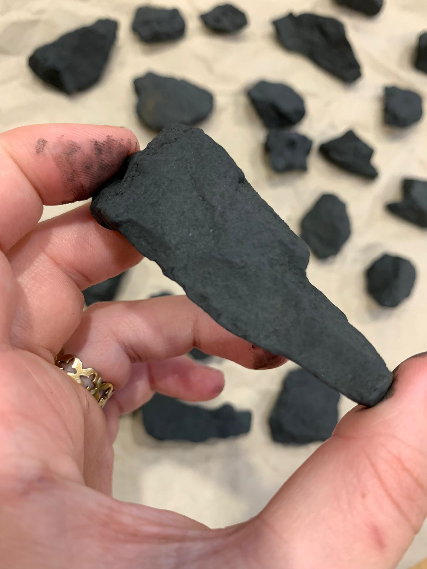 Earthstore® STOCK Shungite Ore - structuring & purifying drinking water C30-C60