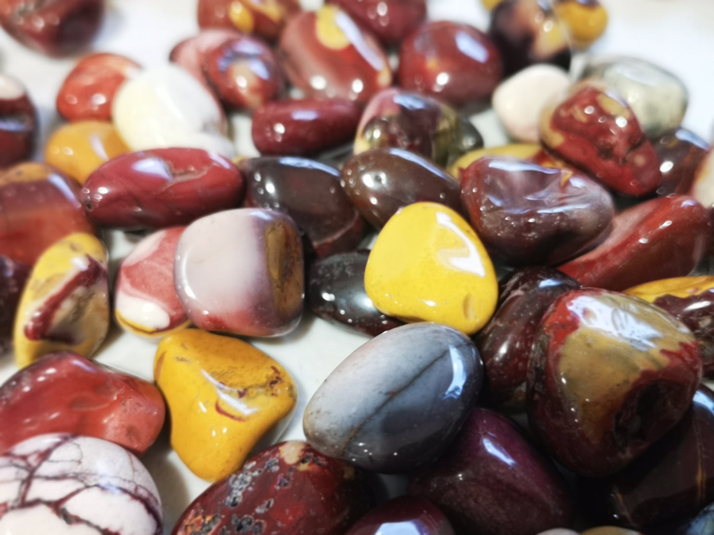 Earthstore® MOOKAITE crystal stunning gemstone (Small/Medium)