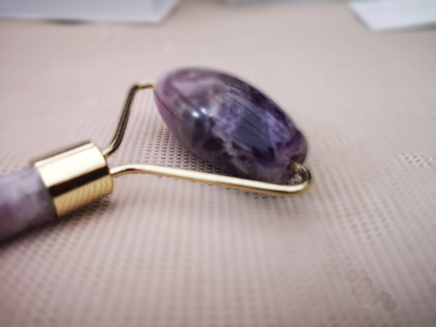 Earthstore® Facial Skin Roller - Amethyst Crystal- High Grade Crystal