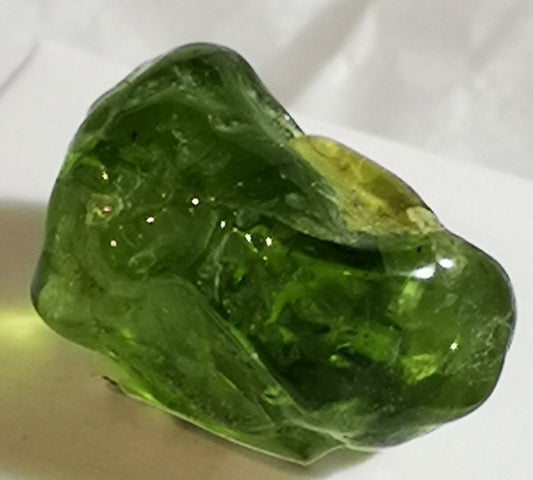 Earthstore® PERIDOT GEM - exquisite, natural green Peridot 8.57g (5 CARAT) Arizona