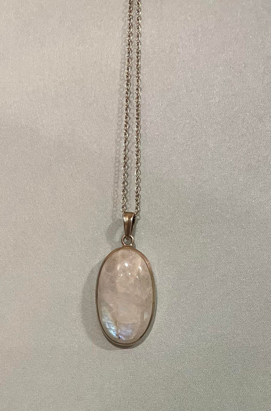 Earthstore® Moonstone necklace (Solid Silver setting and 925 silver)