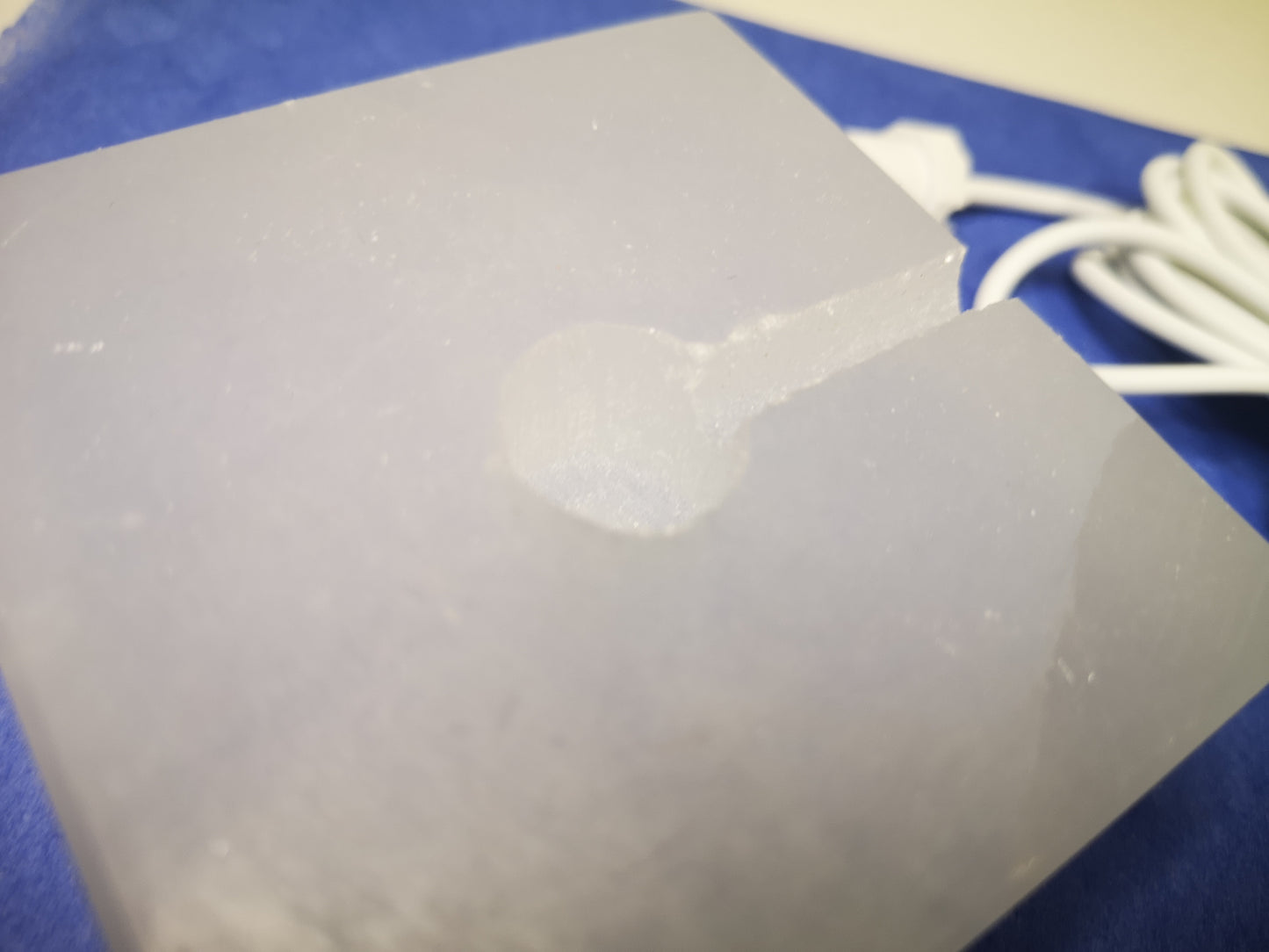 Earthstore® Selenite LED lit Charging & Cleansing Base Plate USB powered