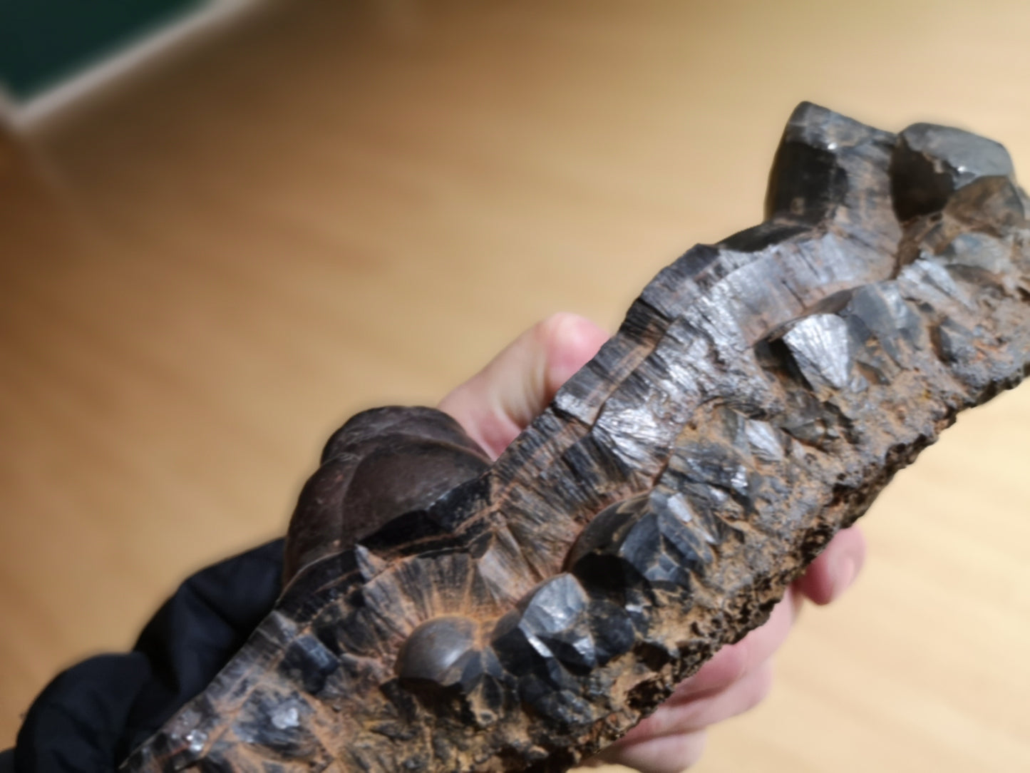 Earthstore® Gigantic Haematite Hematitie crystal 3.4Kg - grounding your home or workplace