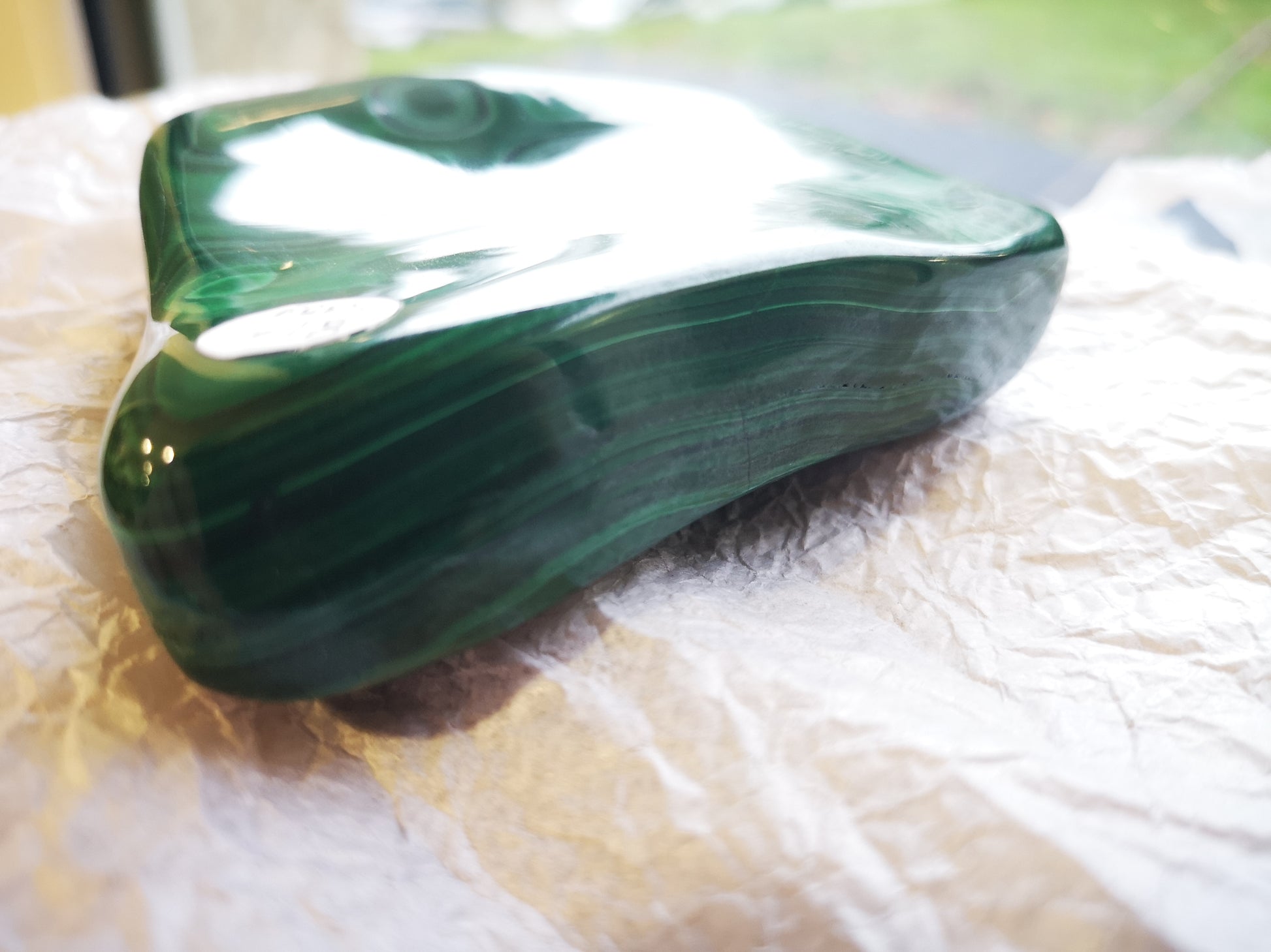 Earthstore® Malachite Freeform display (535g 105x98x58mm) Namibia