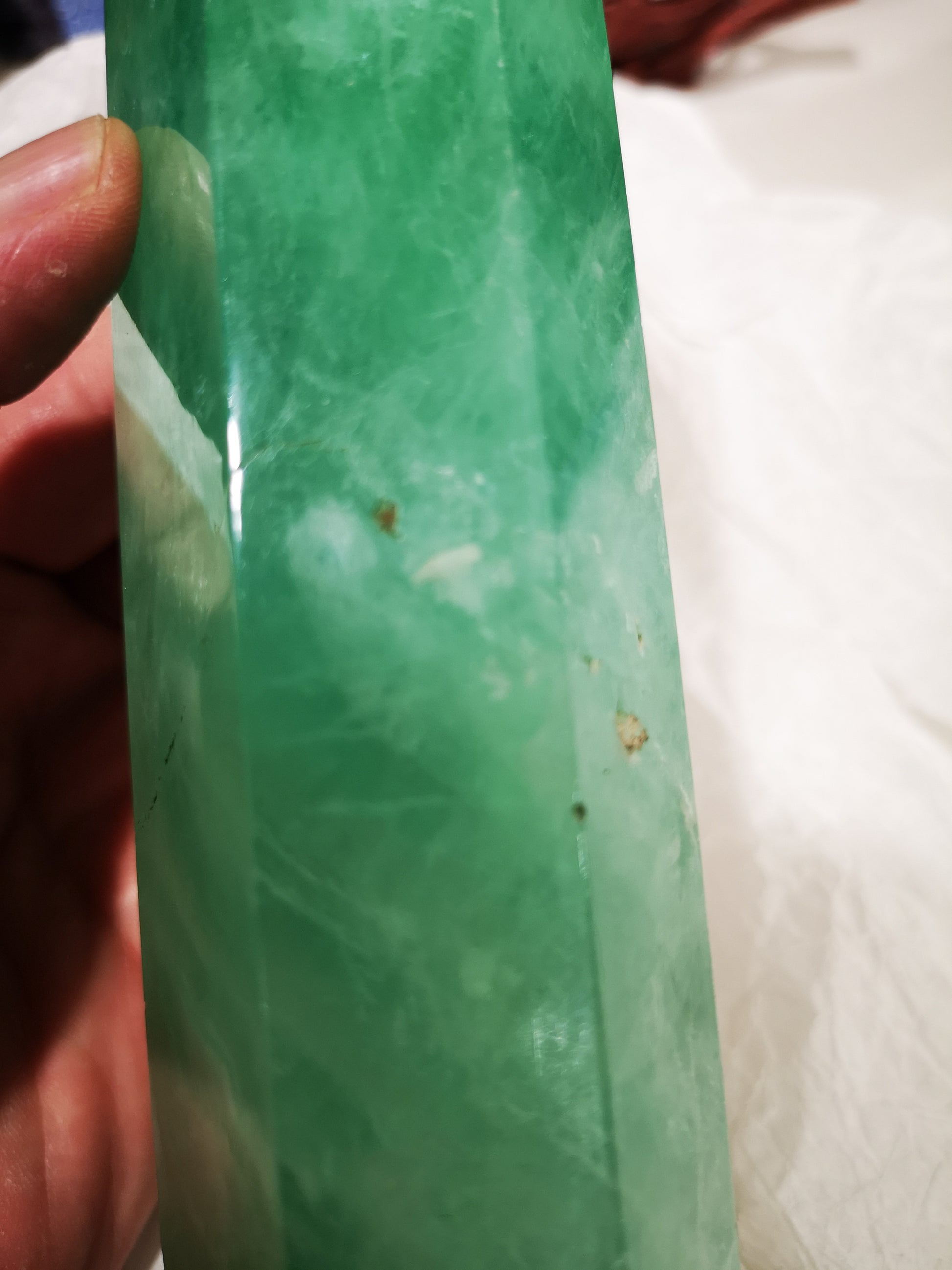 Earthstore® Green Fluorite Obelisk 0.82kg - Mexico. Stunning display (H200mm )