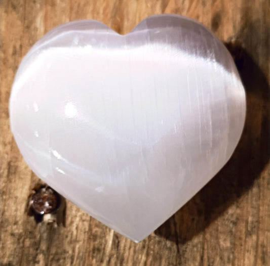Earthstore® LARGE PUFFED Selenite Heart - 5cm X 2.5cm X 5.5cm