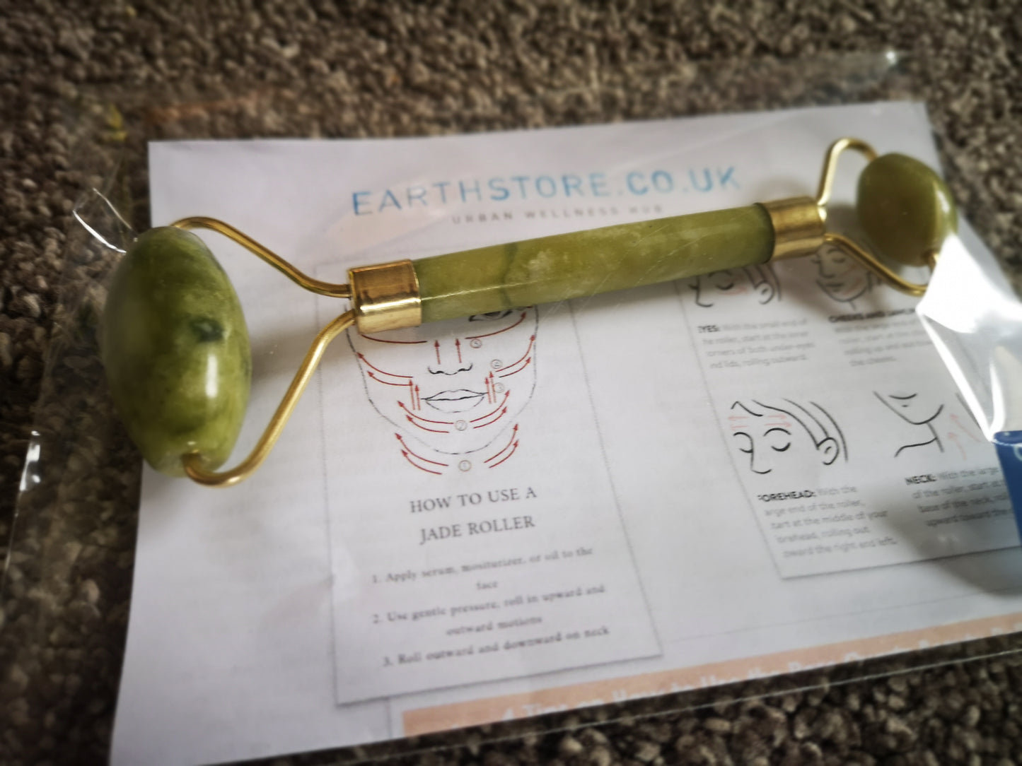 Earthstore® Green New Jade (Jadite) Facial Skin Roller - genuine high quality crystal