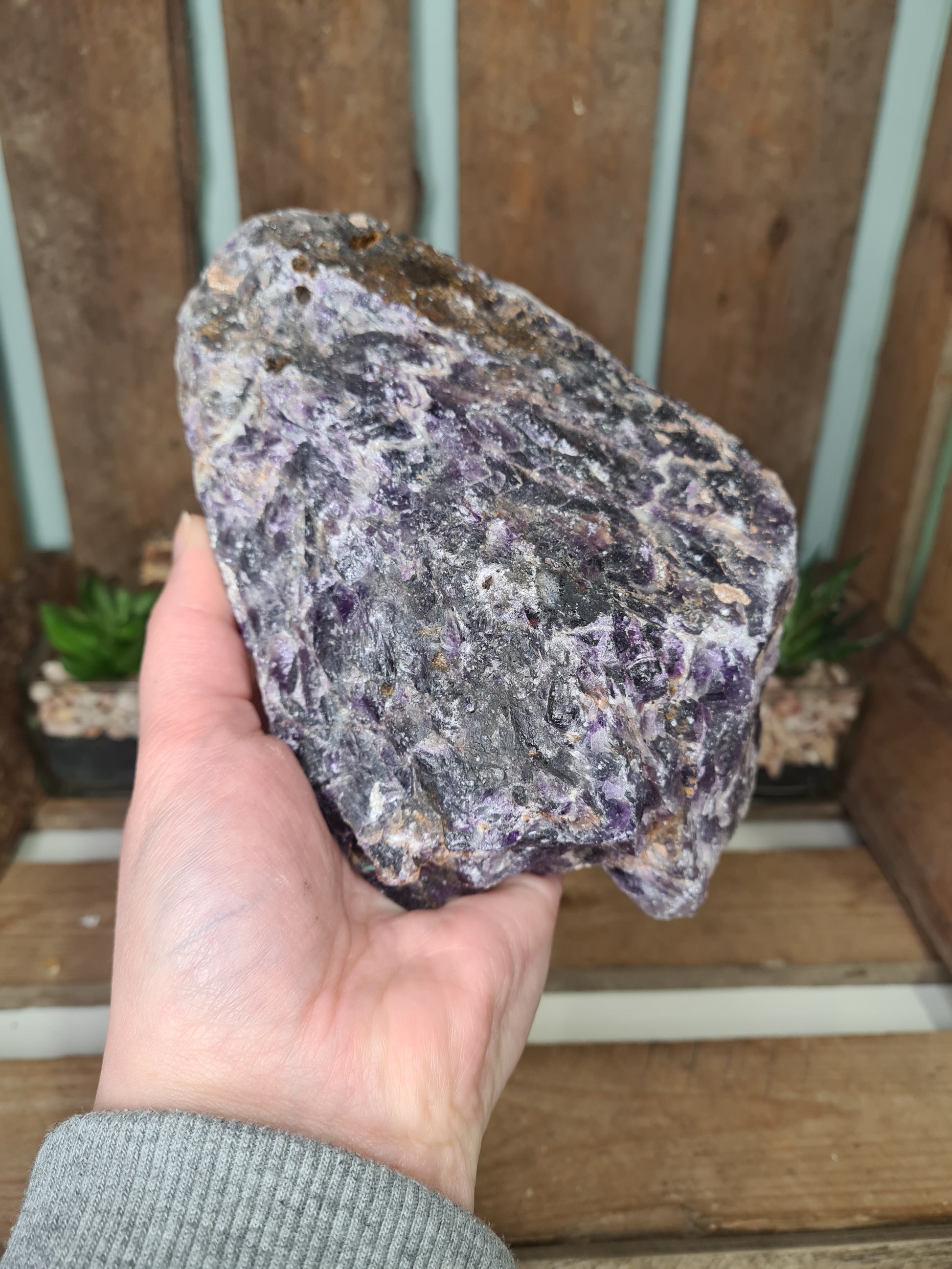 Earthstore® PRICE / SIZE Amethyst Raw & Natural - Large Pieces