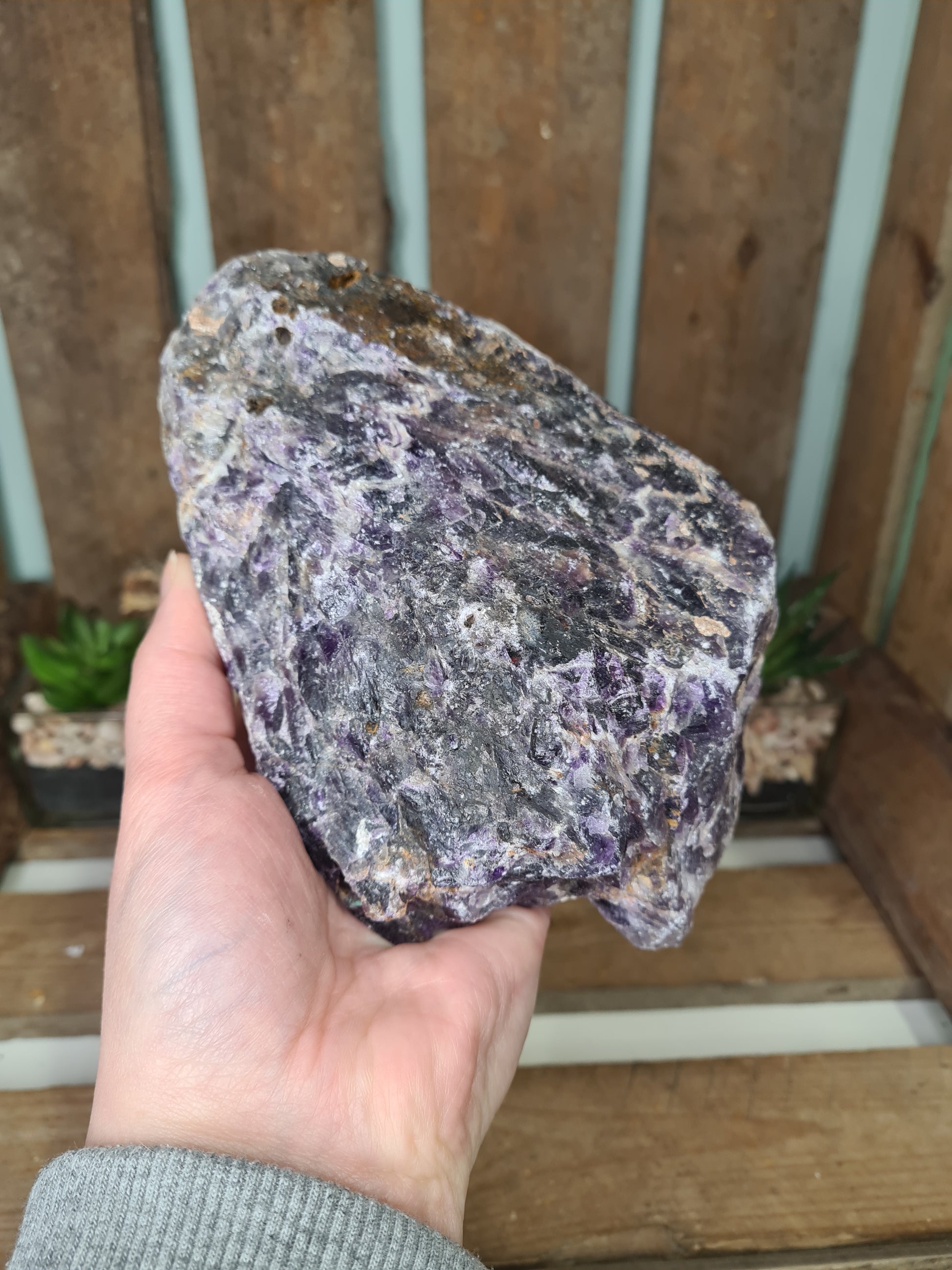 Earthstore® PRICE / SIZE Amethyst Raw & Natural - Large Pieces