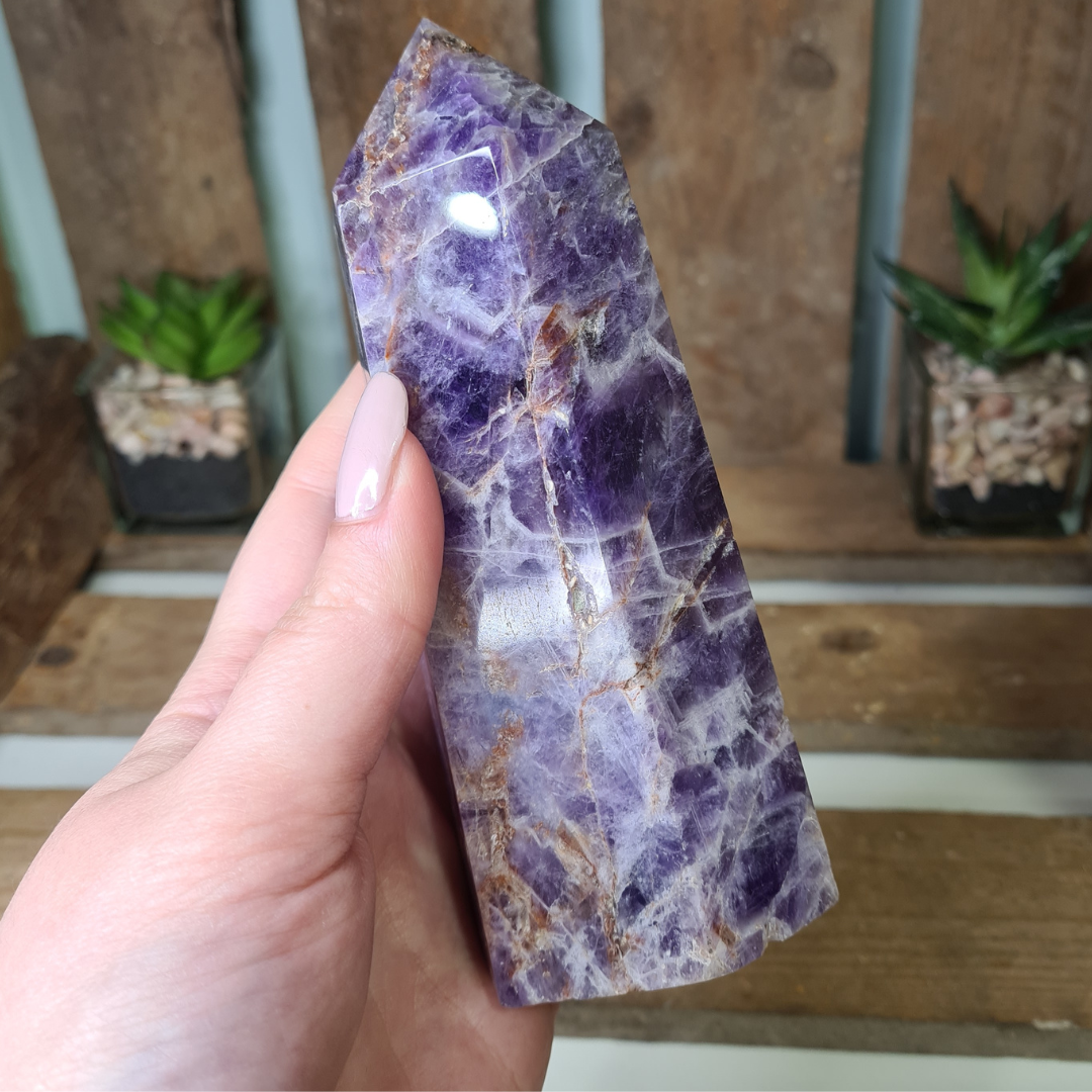 Earthstore® of DREAMY AMETHYST OBELISK Stunning display (525g - 1138x53x47)