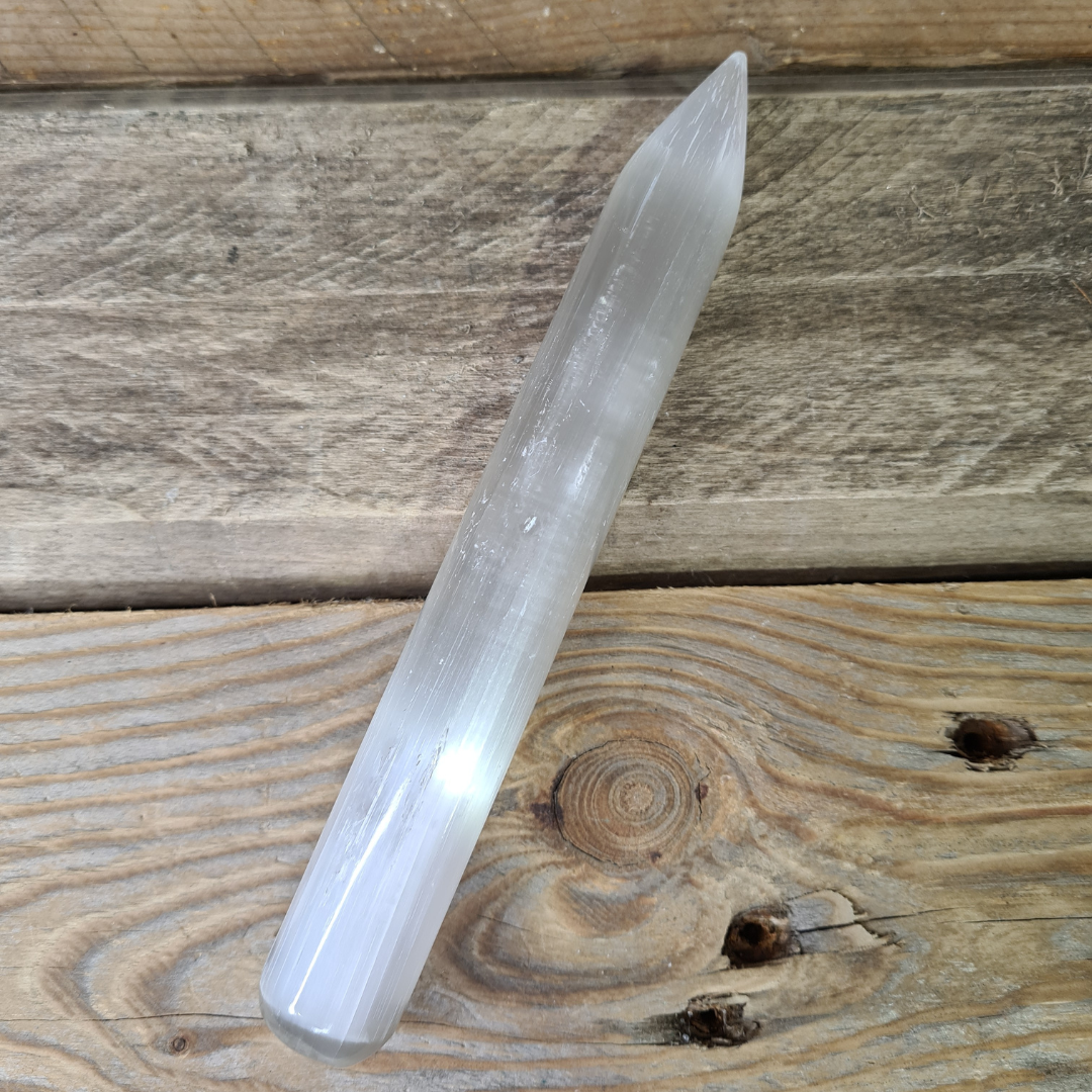 Earthstore® Selenite Wand - 165mm (Point one End) 110gms